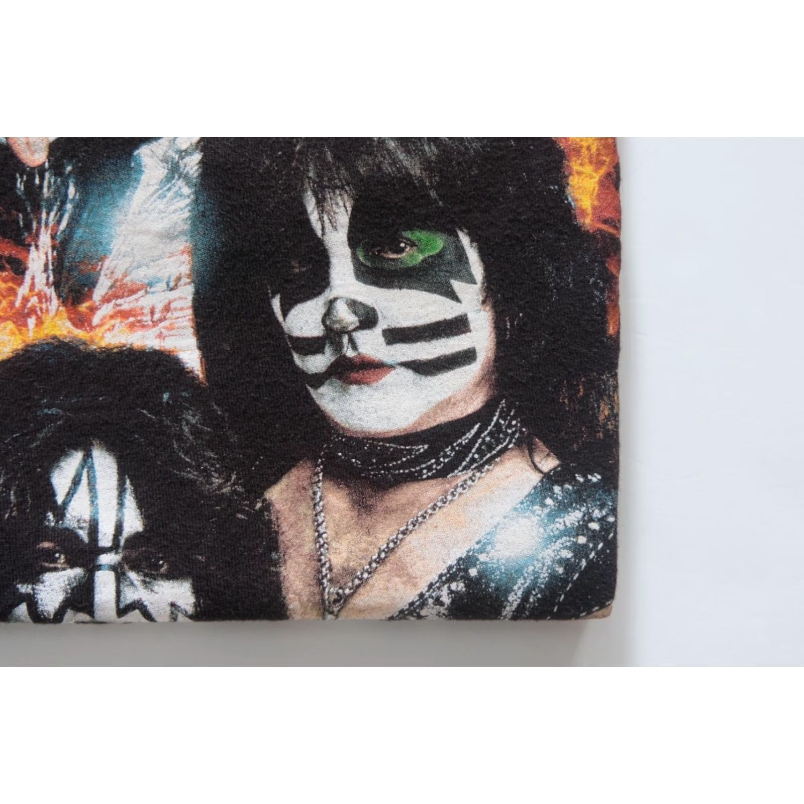 Vintage VINTAGE KISS T-Shirt Men M Black Graphic Print OKLAHOMA CITY END OF THE ROAD FLAME TOUR — Size US M / EU 48-50 / 2 - 4 Thumbnail