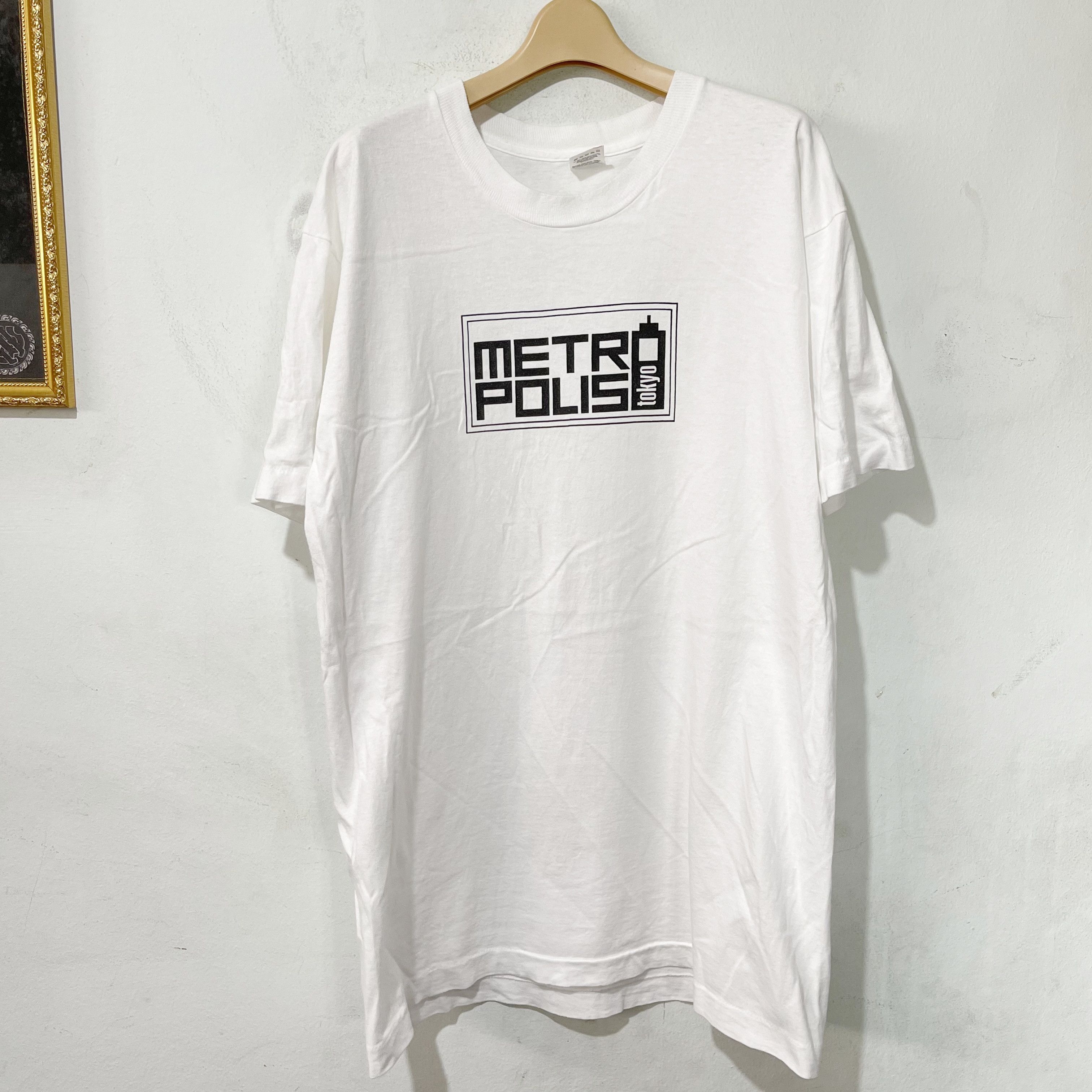 Vintage Vintage 90s Metropolis Tokyo T-Shirt Size US L / EU 52-54 / 3 - 1 Thumbnail