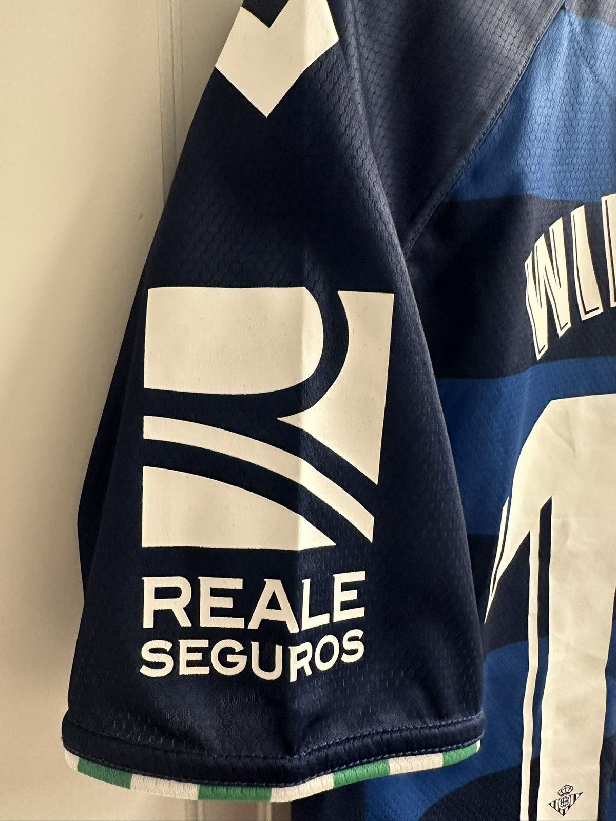 Hummel Real Betis x Humel x Medium x William Carvalho Size US M / EU 48-50 / 2 - 4 Thumbnail