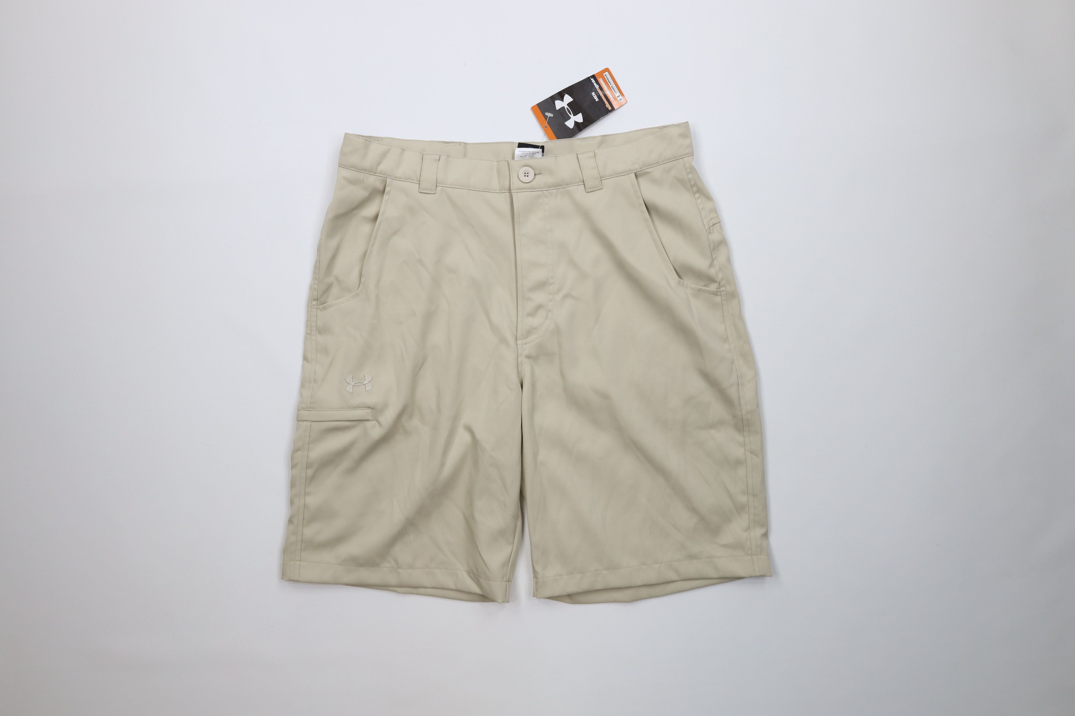 Under Armour Deadstock Vintage Y2K 2005 Under Armour Cargo Shorts Beige Size US 34 / EU 50 - 1 Thumbnail