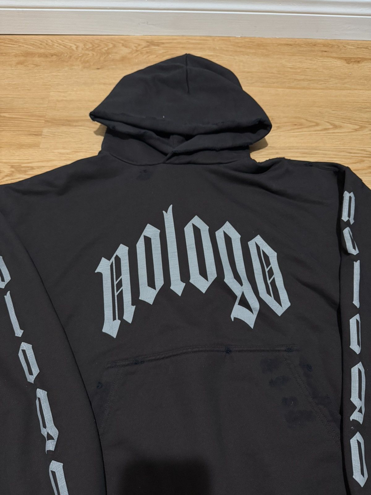 Balenciaga Balenciaga No Logo Hoodie Size US L / EU 52-54 / 3 - 3 Thumbnail