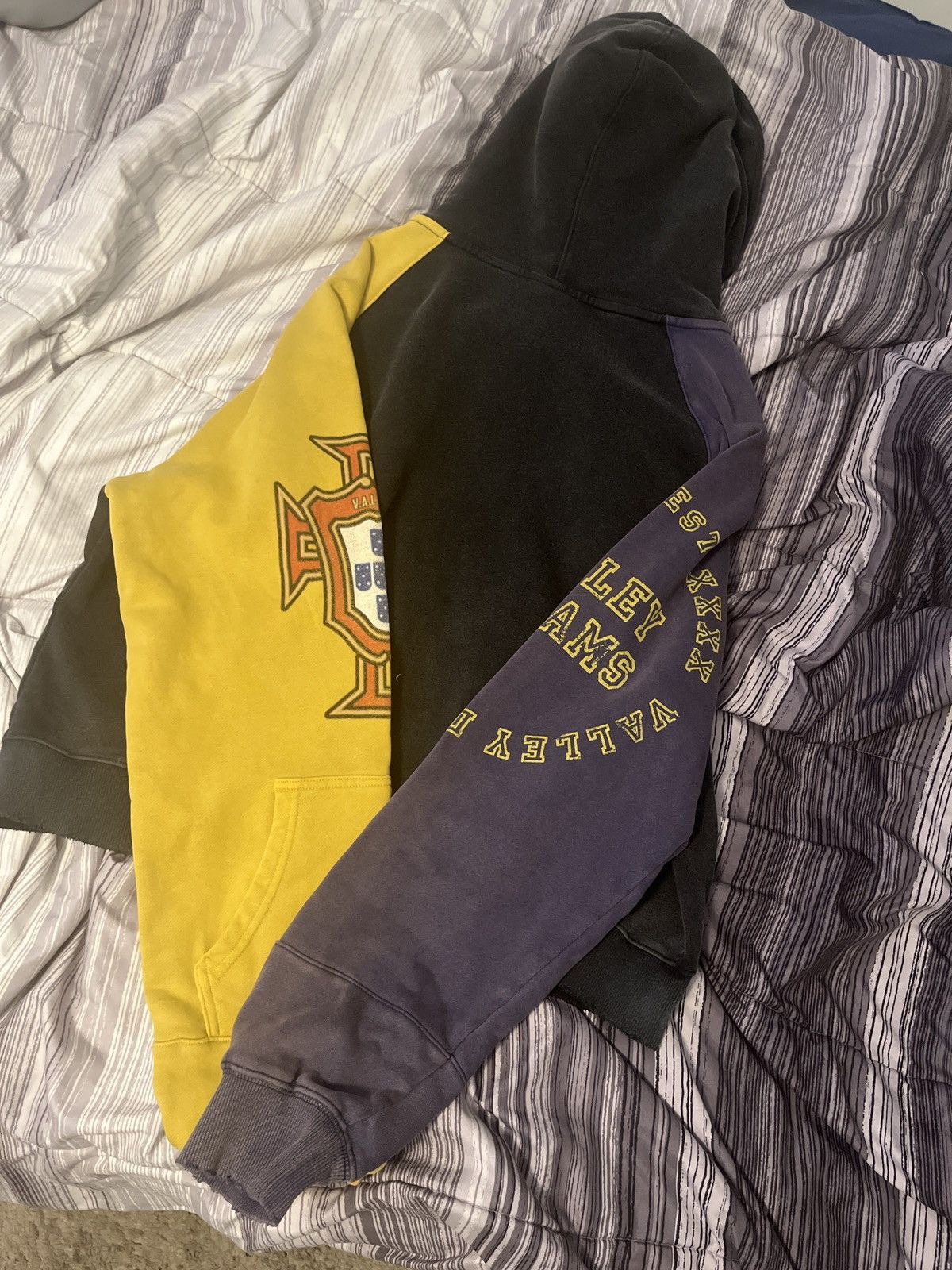 Other VALE FOREVER CREST ZIP UP HOODIE BLACK Size US S / EU 44-46 / 1 - 2 Thumbnail