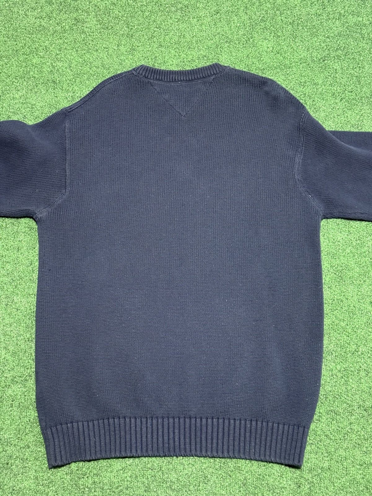 Tommy Hilfiger Vintage Tommy Hilfiger Crested Knit Sweater Size US L / EU 52-54 / 3 - 4 Thumbnail