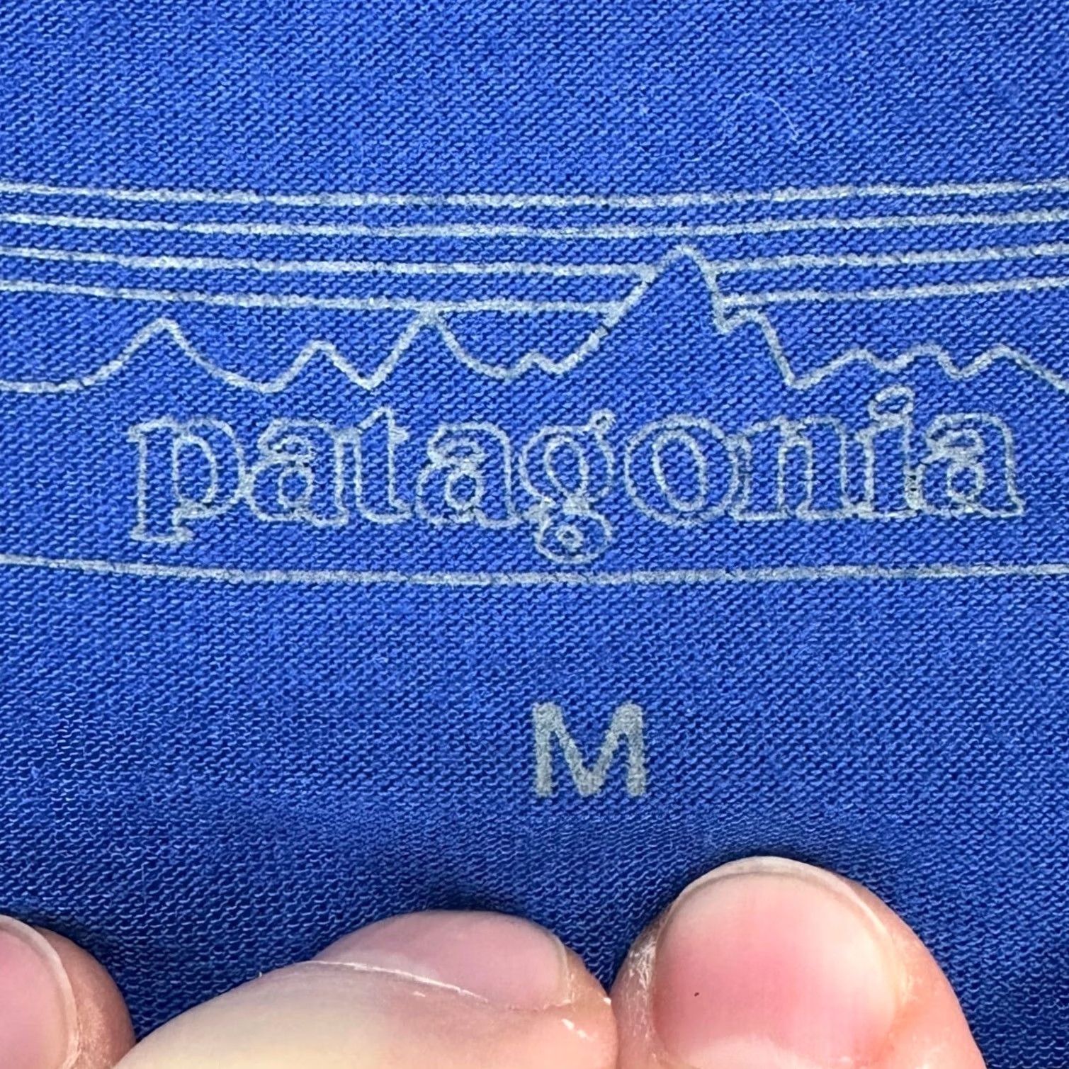 Patagonia Patagonia Men T-Shirt Medium Blue Crew Neck Long Sleeve 100% Cotton Adult Mens Tee Regular Fit Breathable Solid Size US M / EU 48-50 / 2 - 4 Thumbnail