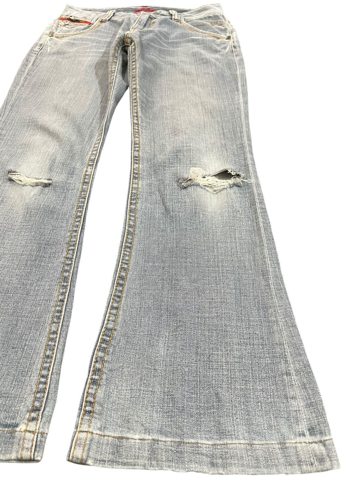 BCBGeneration × Bcbgmaxazria × Japanese Brand Vintage B.C.B.G Flare Distressed Denum Size US 31 - 4 Thumbnail