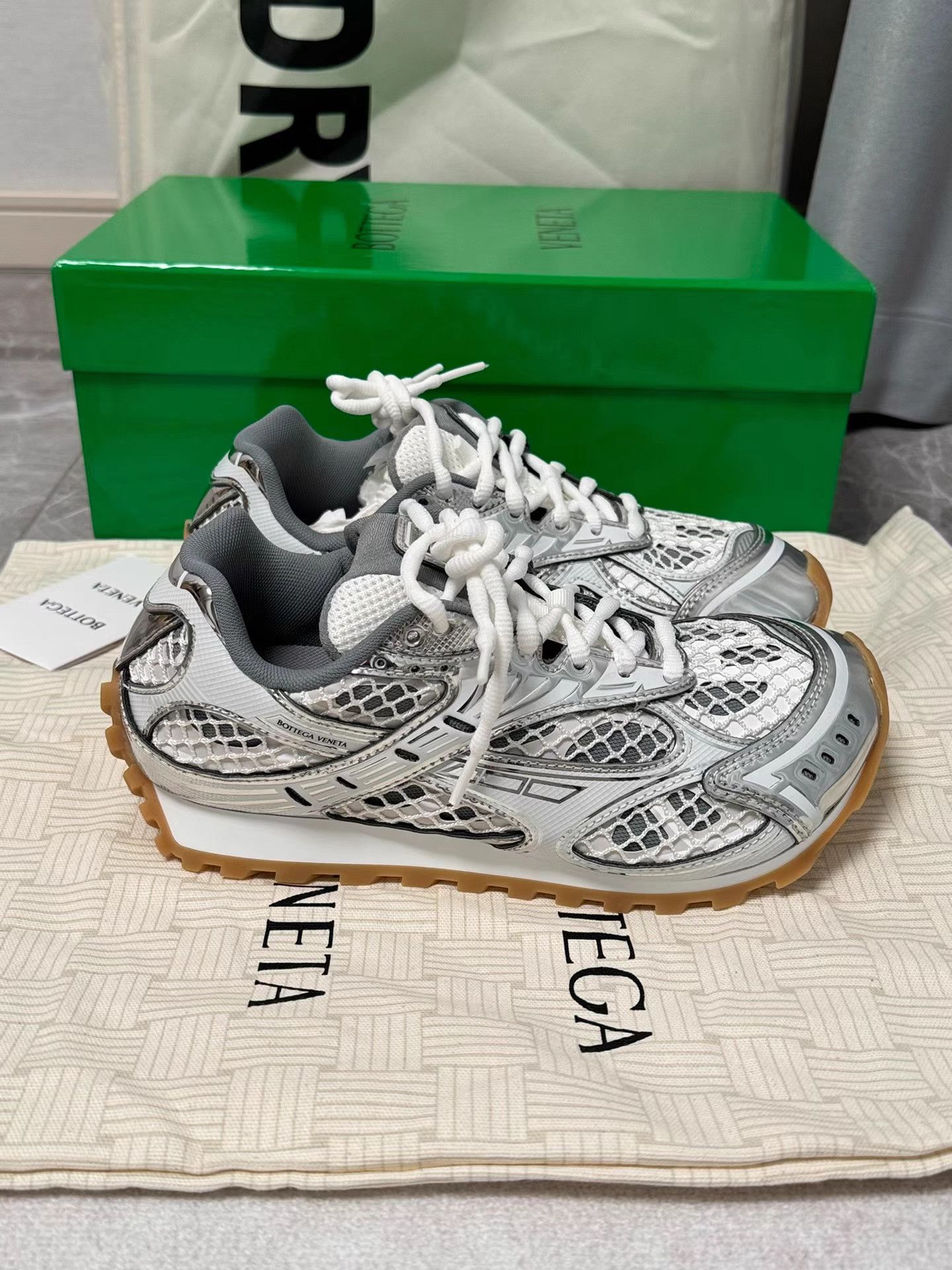 Bottega Veneta Bottega Veneta BV Orbit Liquid Silver Retro Sneakers K6 Size US 7 / IT 37 - 2 Thumbnail