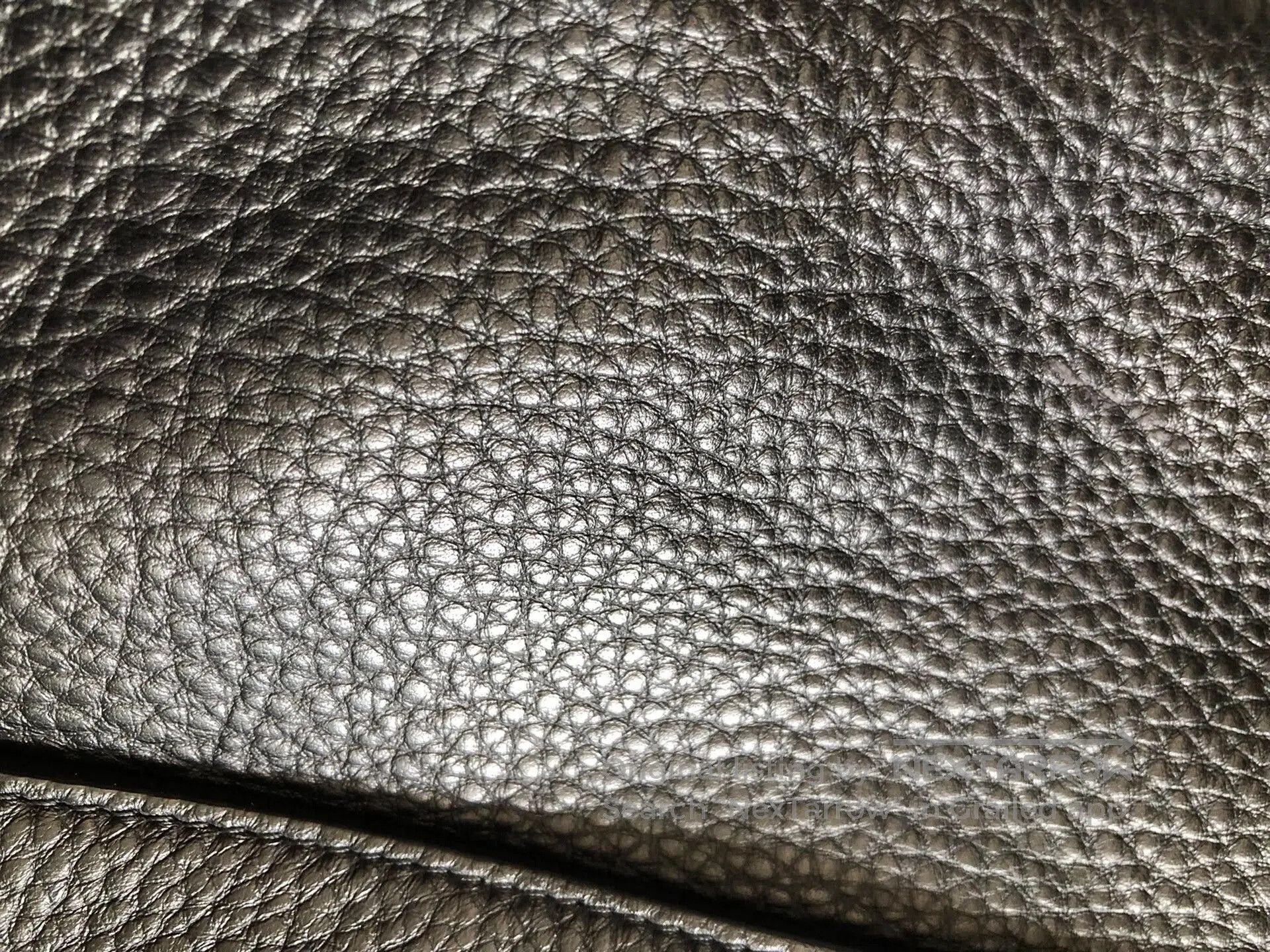 Armani Emporio Armani Commemorative Calfskin Shoulder Bag. Size ONE SIZE - 9 Thumbnail