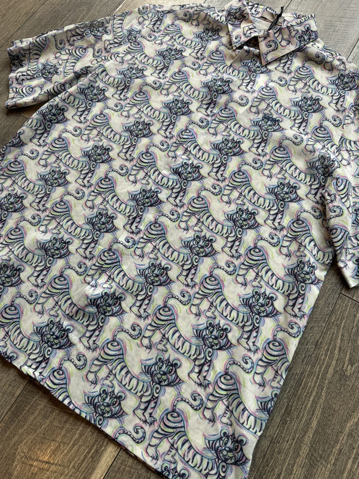 Dior Dior Kenny Scharf SS21 Psychedelic Tiger Print Button Up NWT Size US M / EU 48-50 / 2 - 4 Thumbnail