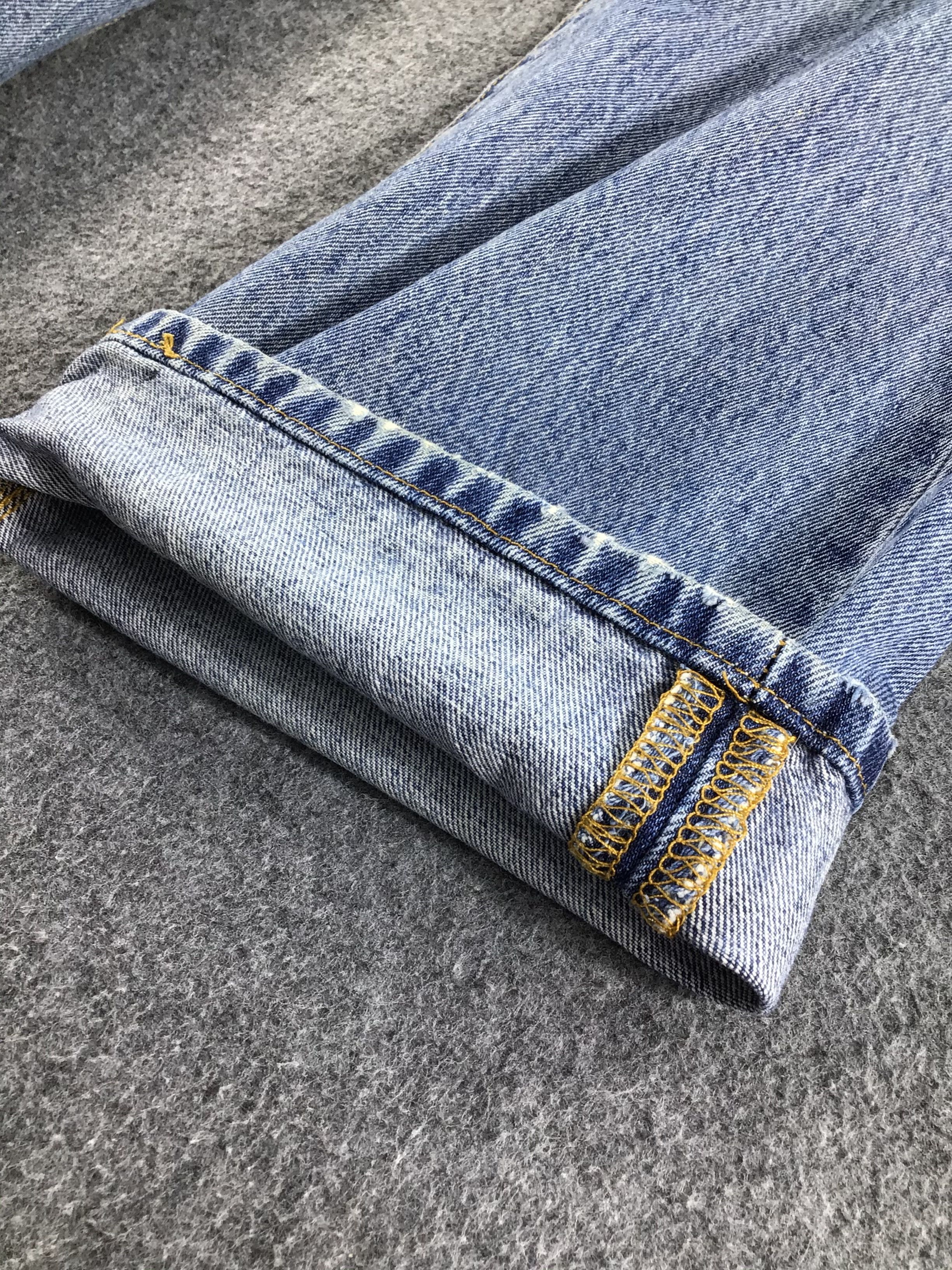 Levi's Vintage Levis 501 Jeans-J368 Size US 35 - 7 Thumbnail