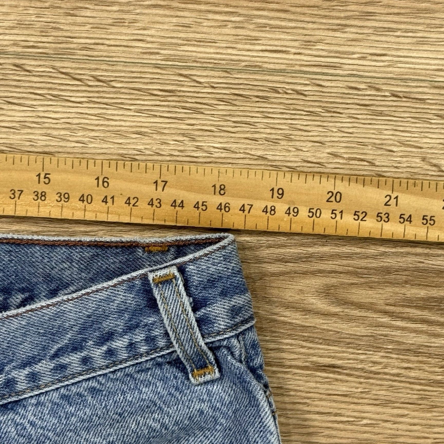 Vintage VINTAGE Levi Strauss Signature Denim Shorts Men’s Size 40 Bermuda Relaxed Fit Brown 9" Inseam Mens Size US 40 / EU 56 - 4 Thumbnail