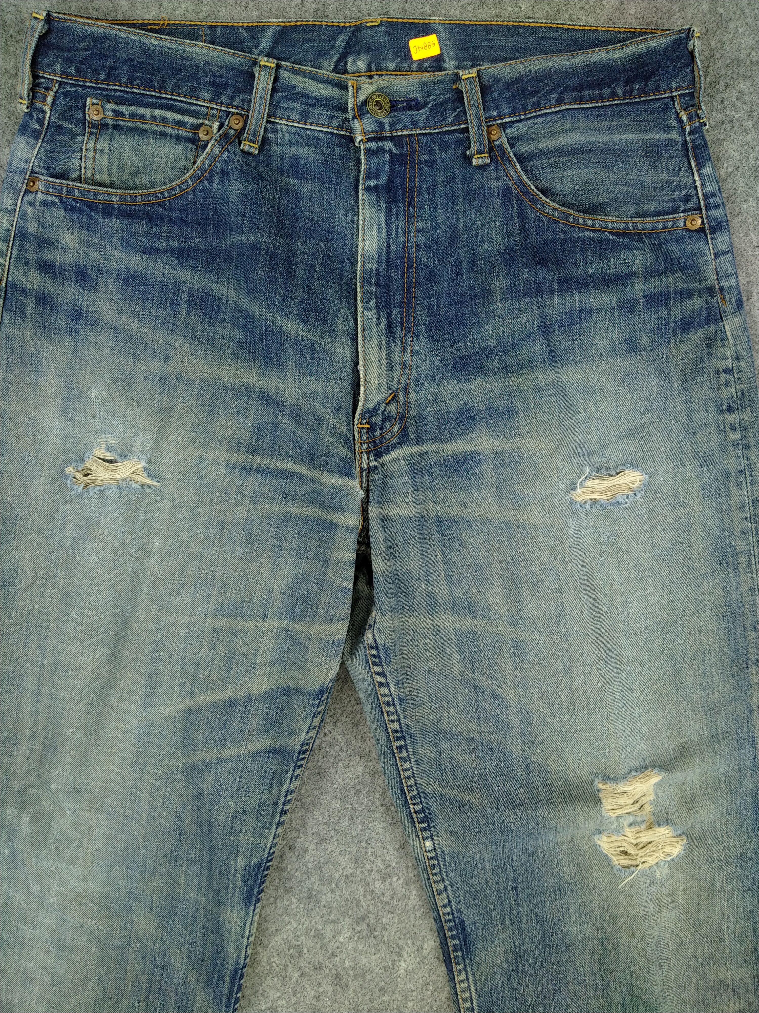Levi's Distressed Vintage Levi's 504 Jeans 35x29.5 Denim -JN885 Size US 35 - 3 Thumbnail