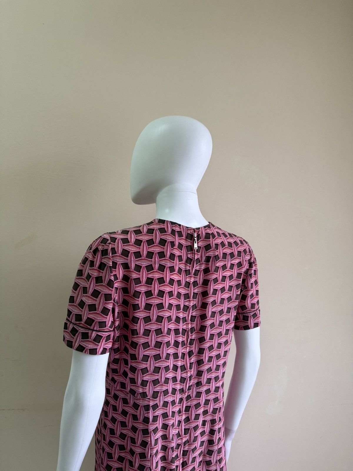 Louis Vuitton Louis Vuitton Womens Silk Printed Knee Length Pink Dress Size M / US 6-8 / IT 42-44 - 10 Thumbnail