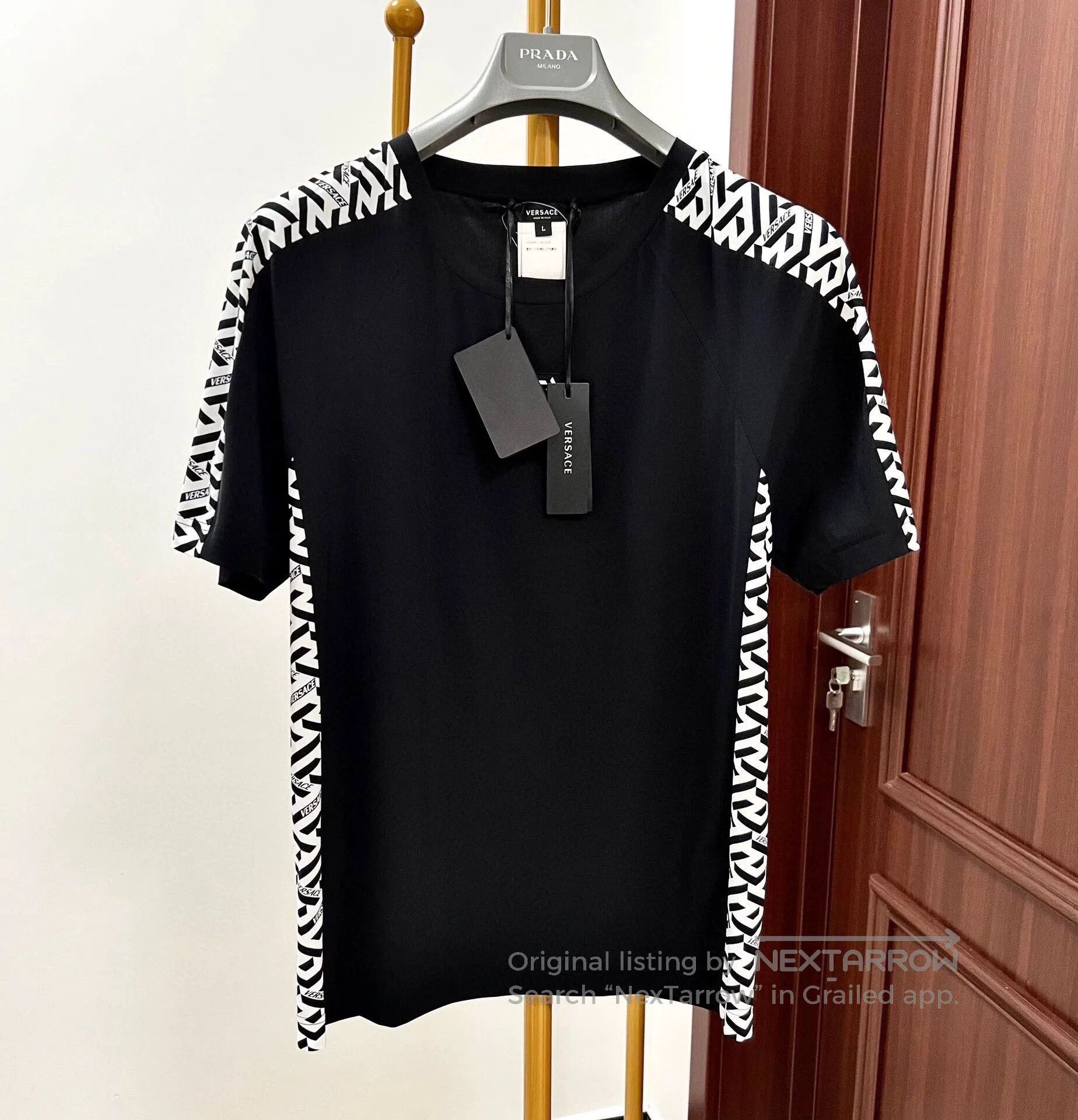 Versace Men's Short Sleeve T-shirt.