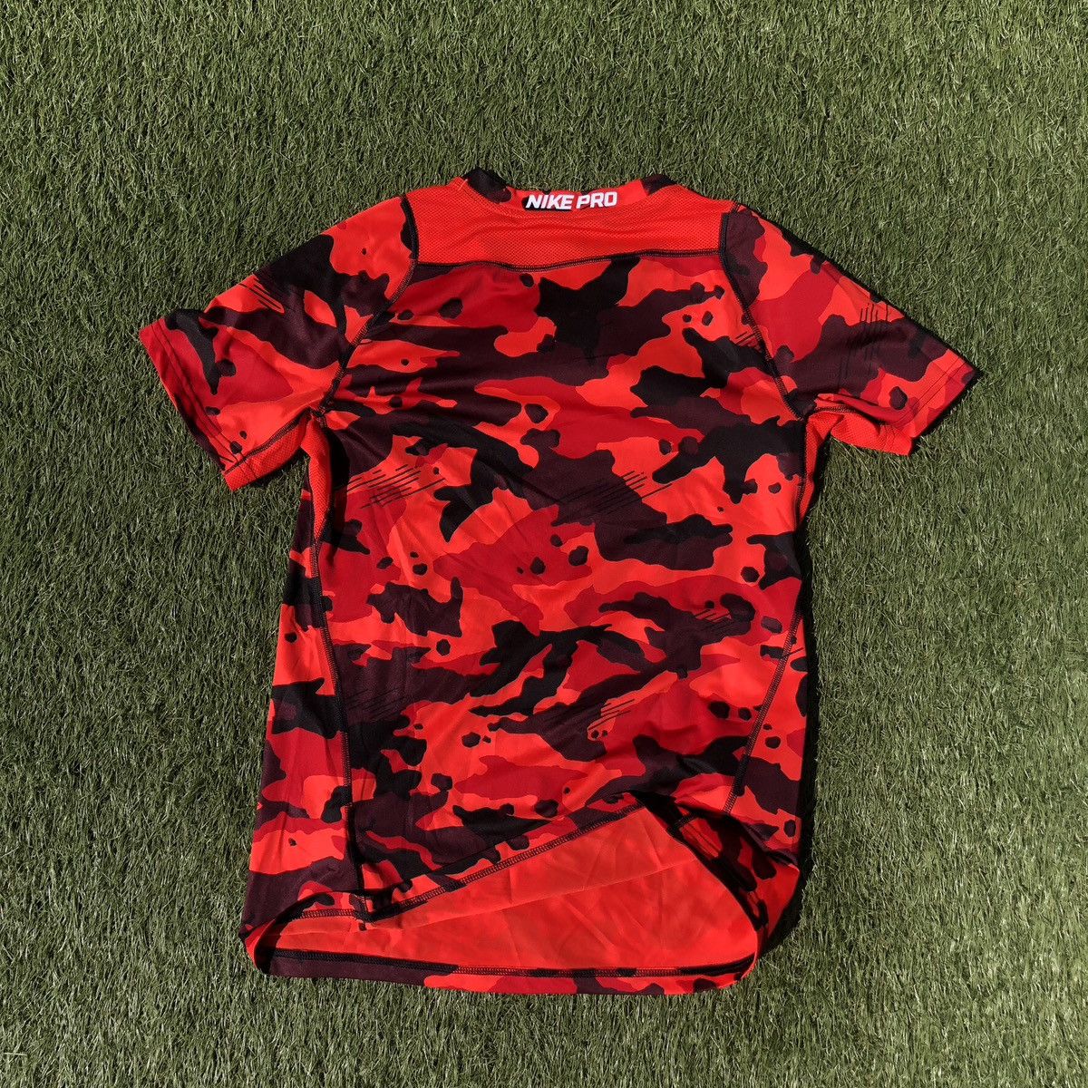 Nike Nike pro short sleeve sweatshirt Size US L / EU 52-54 / 3 - 5 Thumbnail