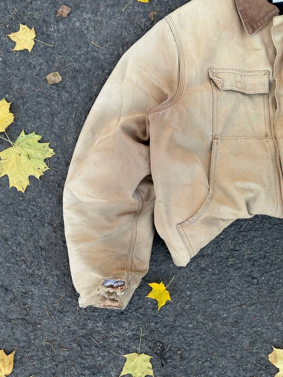 Carhartt 90s Carhartt Work Natural Sun Faded Distressed Detroit Boxy Size US L / EU 52-54 / 3 - 4 Thumbnail