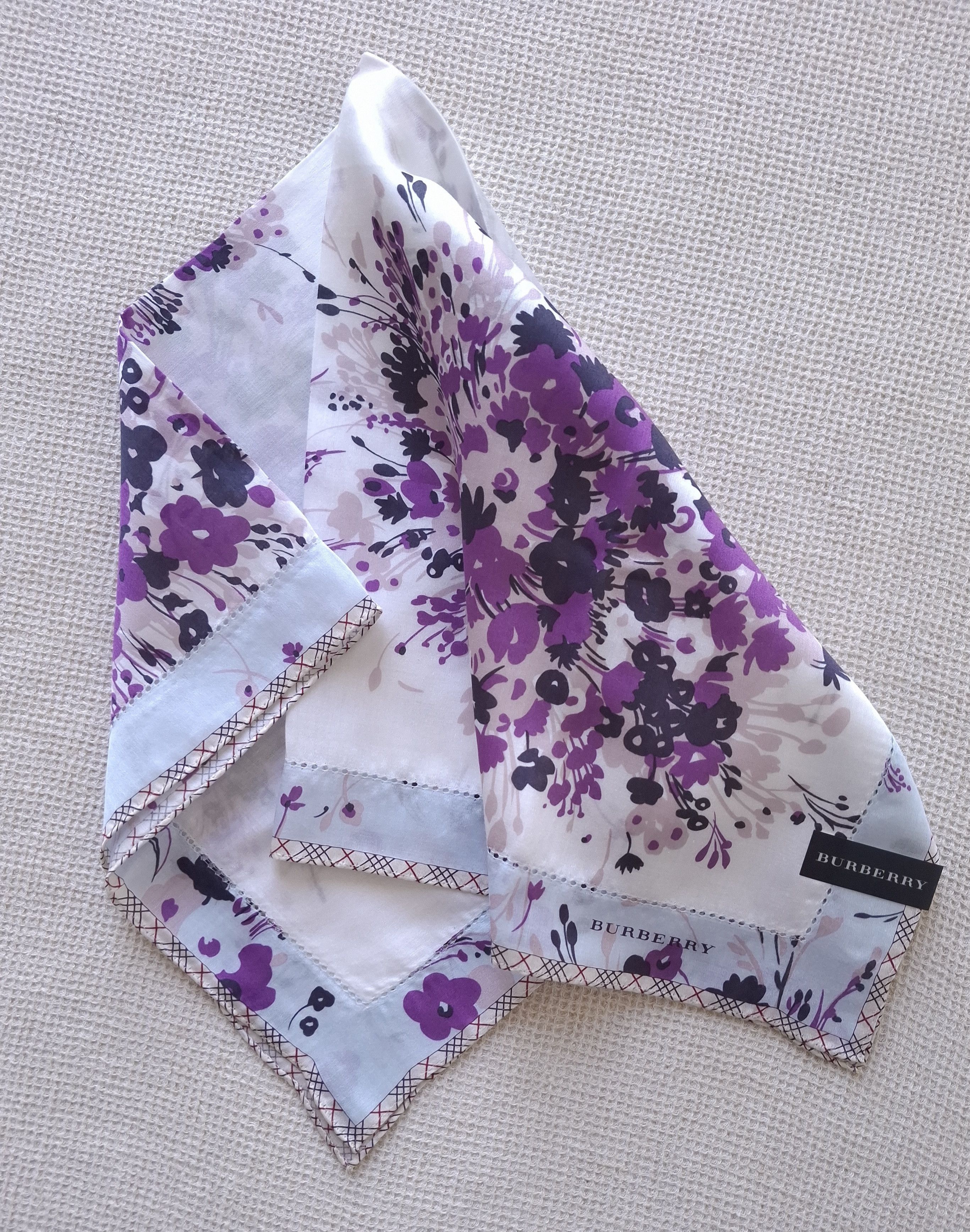 Burberry × Vintage Japan Burberry scarf/bandana handkerchief purple floral Size ONE SIZE - 2 Thumbnail