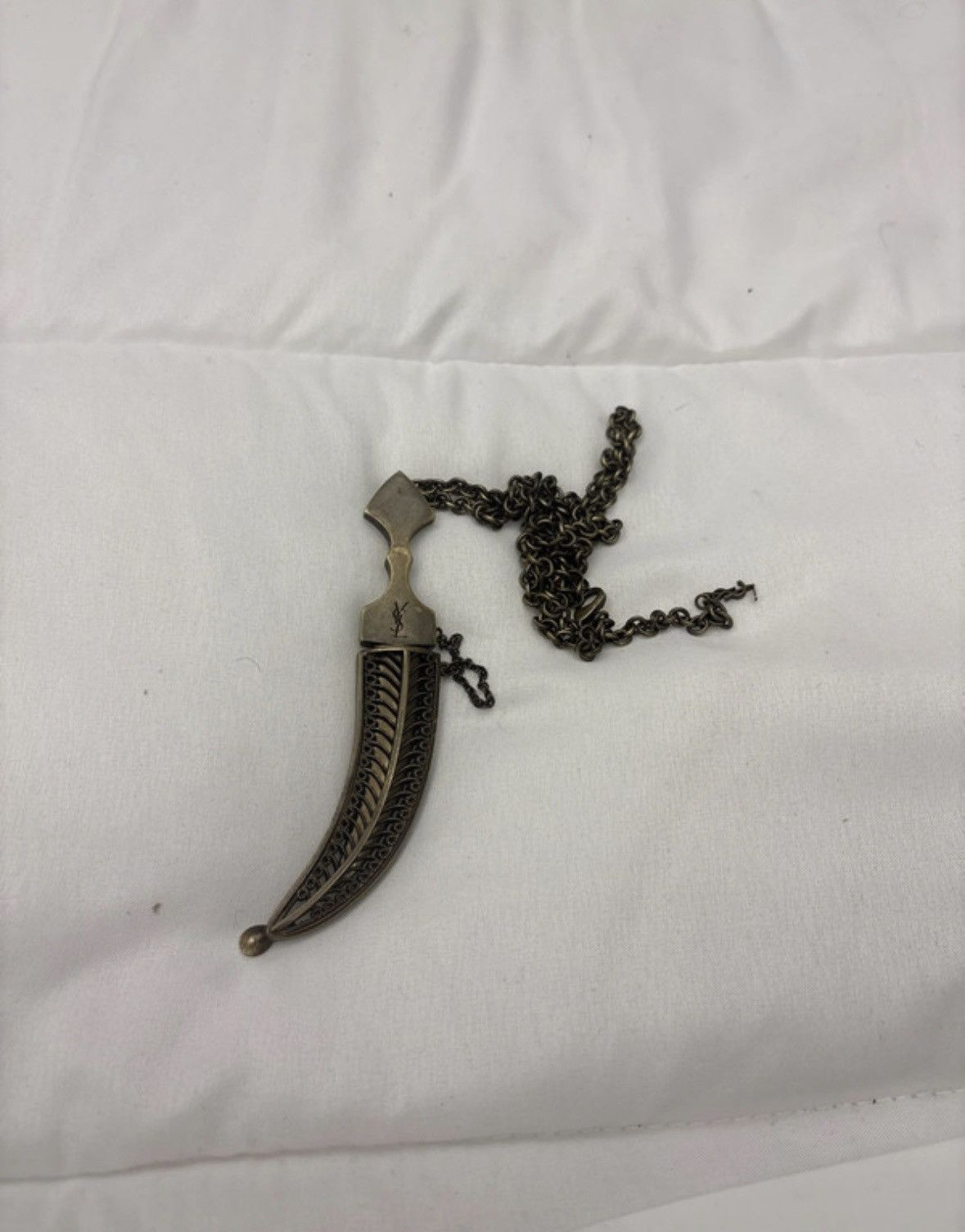 Yves Saint Laurent Yves Saint Laurent vintage archive gold dagger necklace Size ONE SIZE - 1 Thumbnail