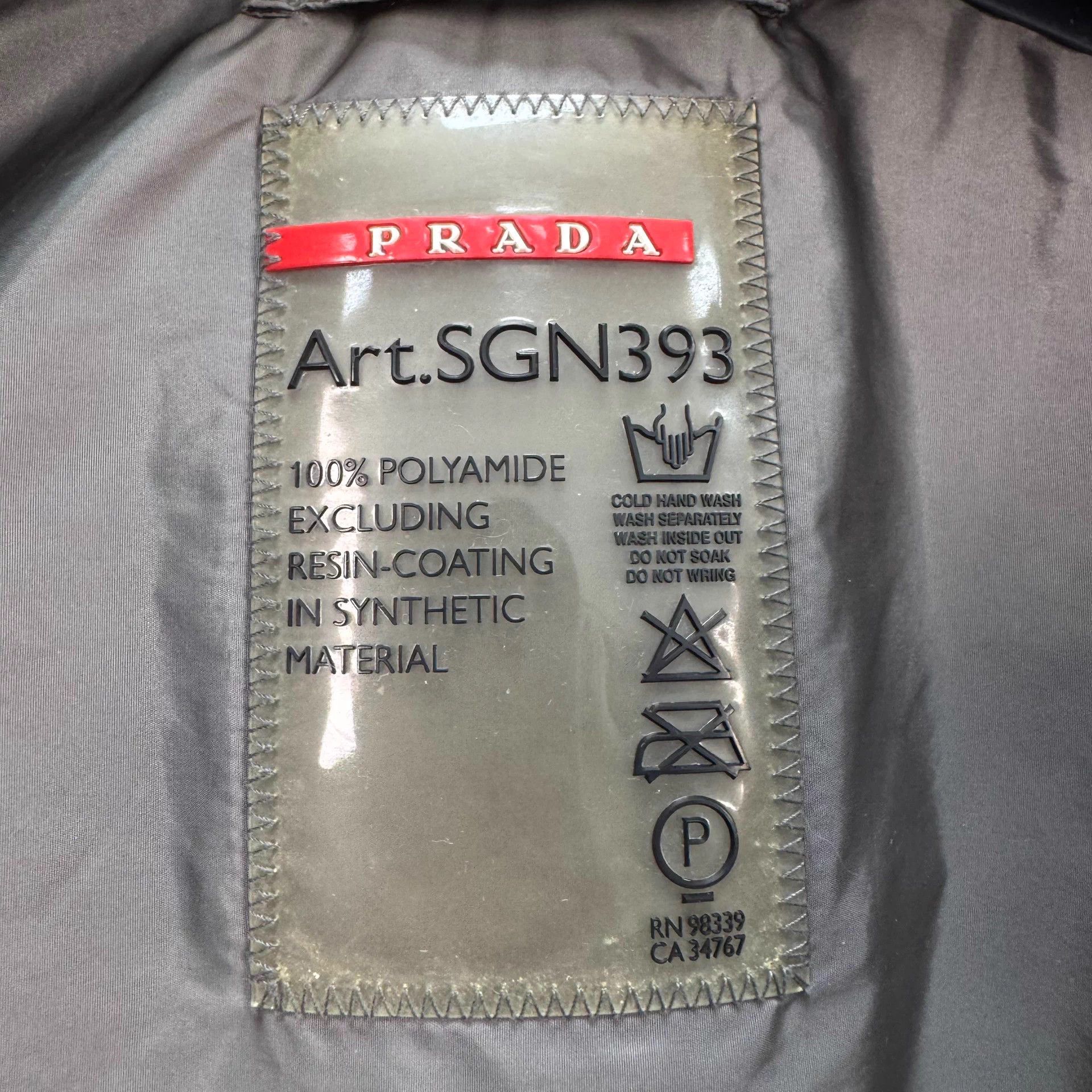 Prada Prada Red Label Nylon Vest 48 98 New Size US M / EU 48-50 / 2 - 6 Thumbnail