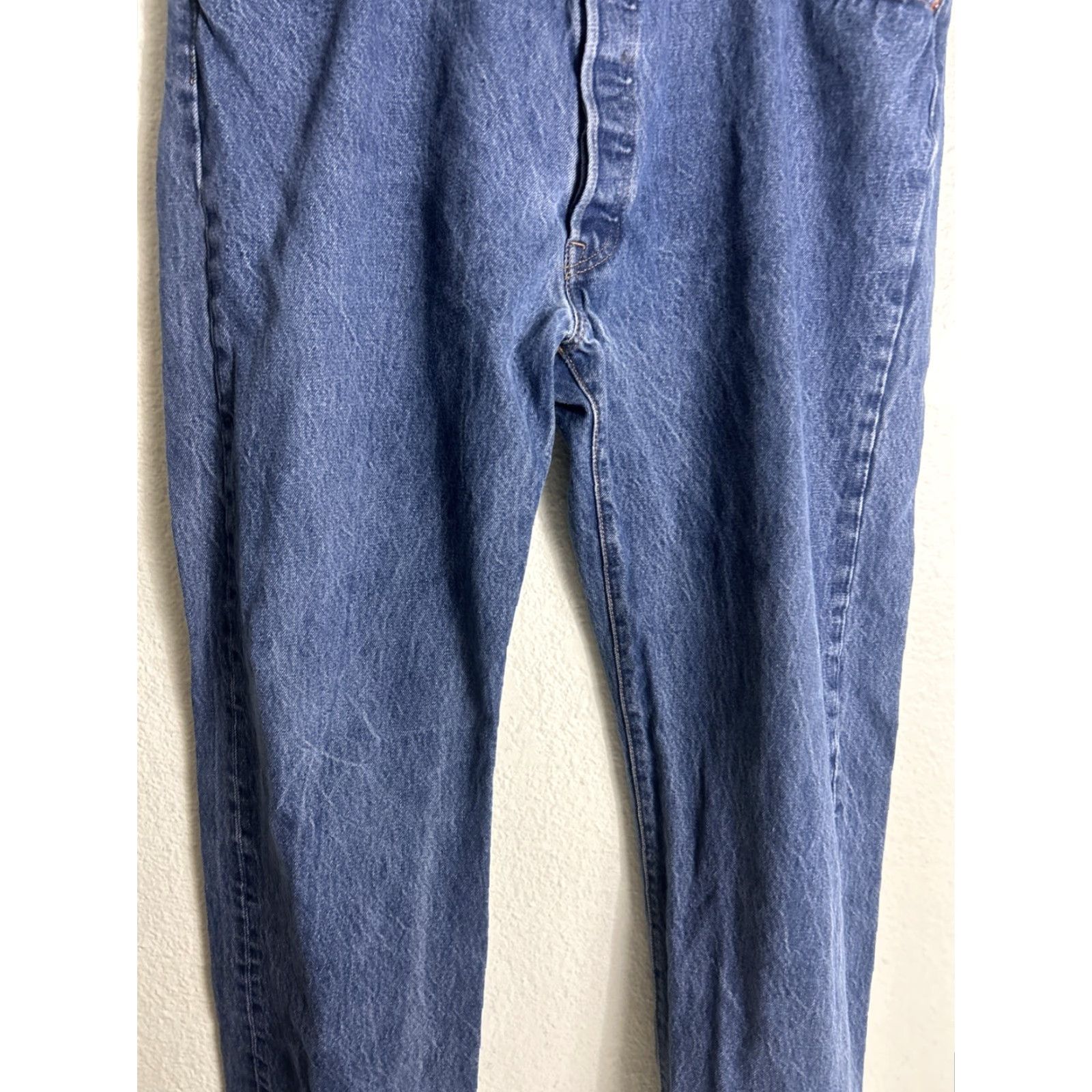 Levi's VINTAGE Levi's 501 Jeans Button Fly Medium Wash 42x33 Jeans Men Blue Straight 42 33 Mens Size US 42 / EU 58 - 3 Thumbnail