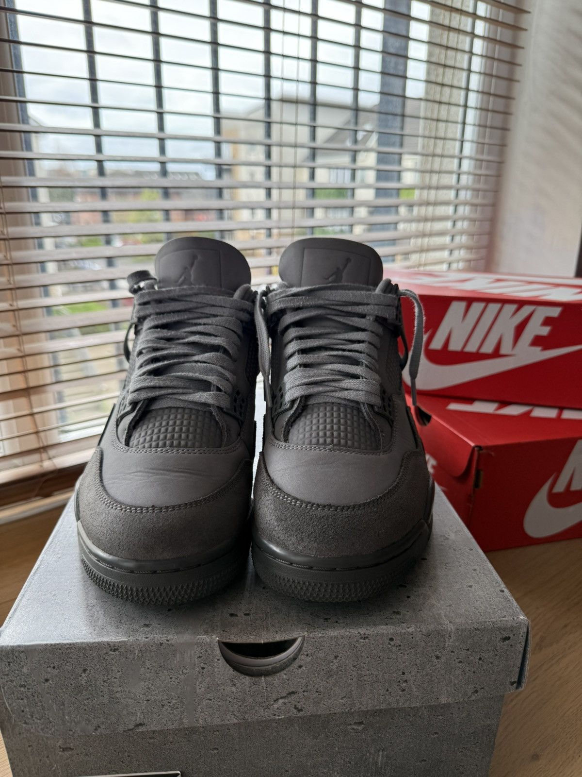 Nike Air Jordan's 4 Retro SE “Wet Cement” UK9/US10 Size US 9 / EU 42 - 3 Thumbnail