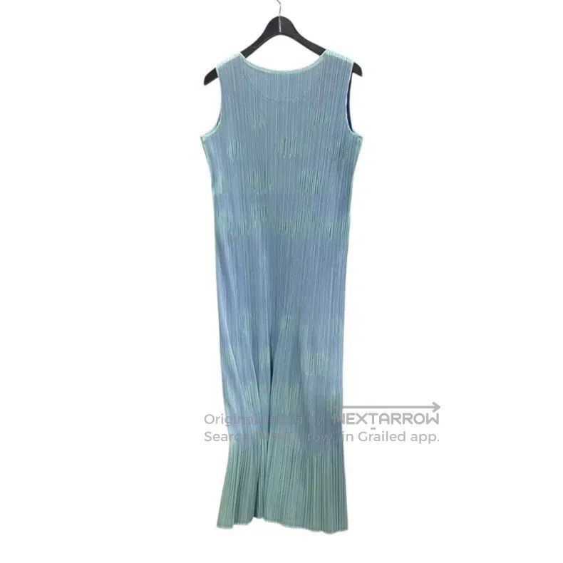 Issey Miyake Issey Miyake Embossed Float Dress Size XL / US 12-14 / IT 48-50 - 2 Thumbnail