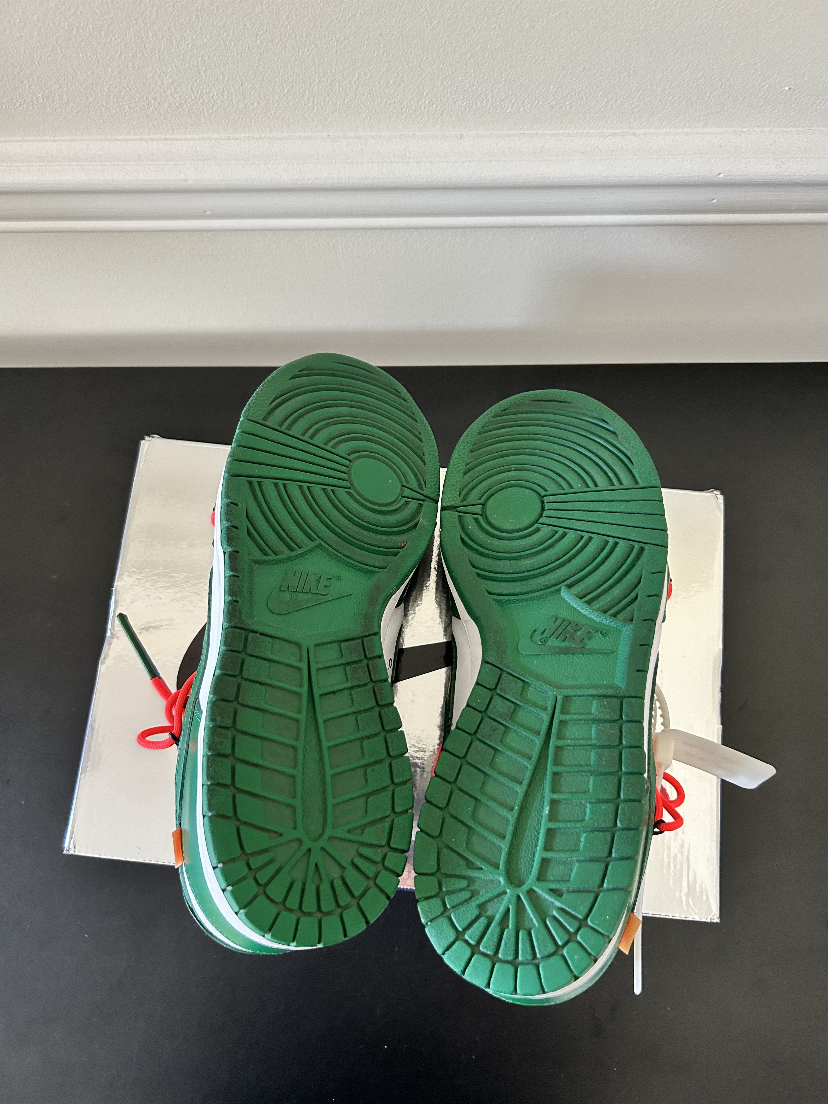 Nike × Off-White Nike Dunk Low Off-White Pine Green Size US 11 / EU 44 - 9 Thumbnail