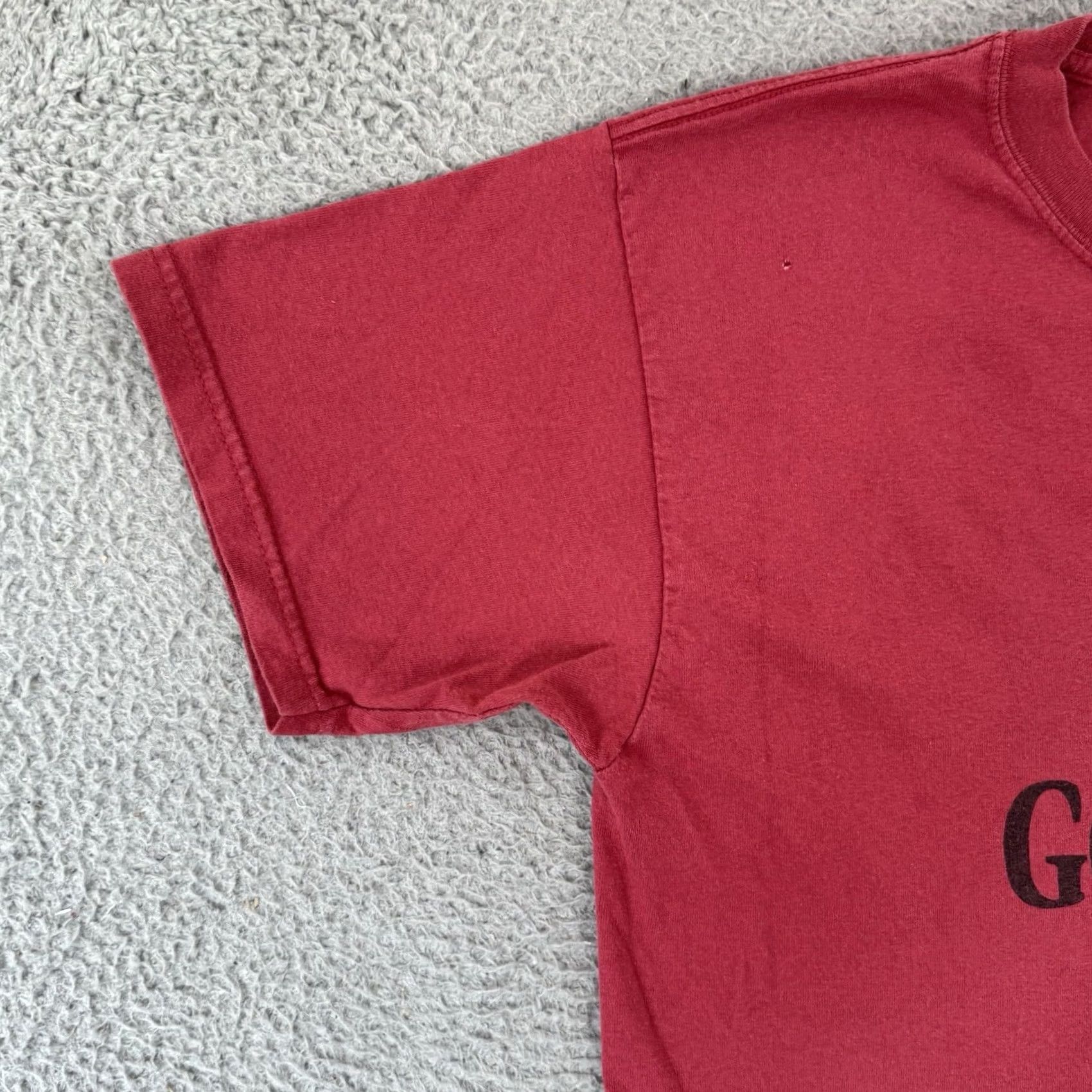 Gildan VINTAGE Gildan Ultra Cotton Shirt Mens L Red Short Sleeve 90s Barn Farmer Graphic Print 1990s Size US L / EU 52-54 / 3 - 4 Thumbnail