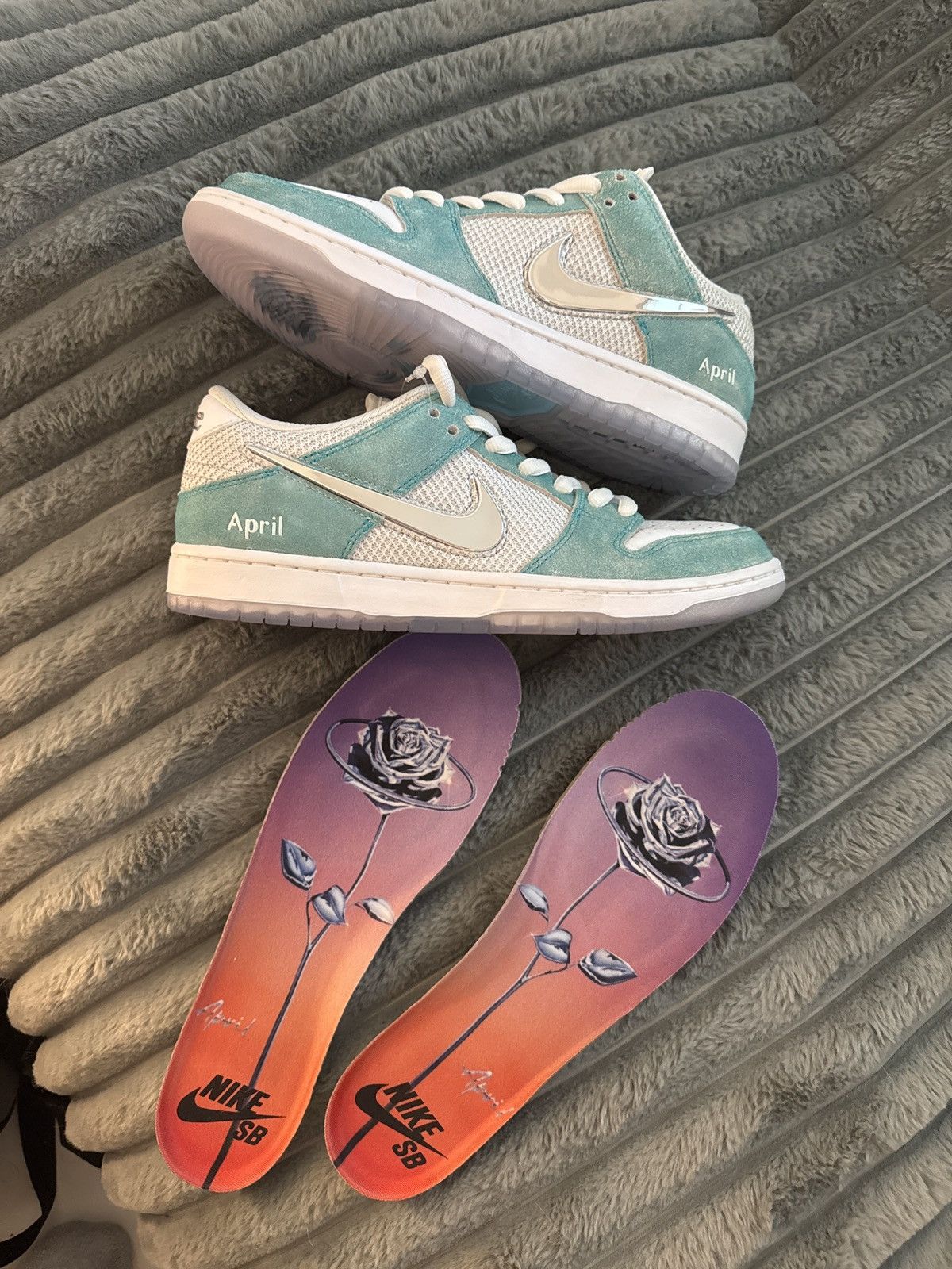 Nike SB Size 9.5- April Nike sb dunk Size US 9.5 / EU 42-43 - 1 Thumbnail