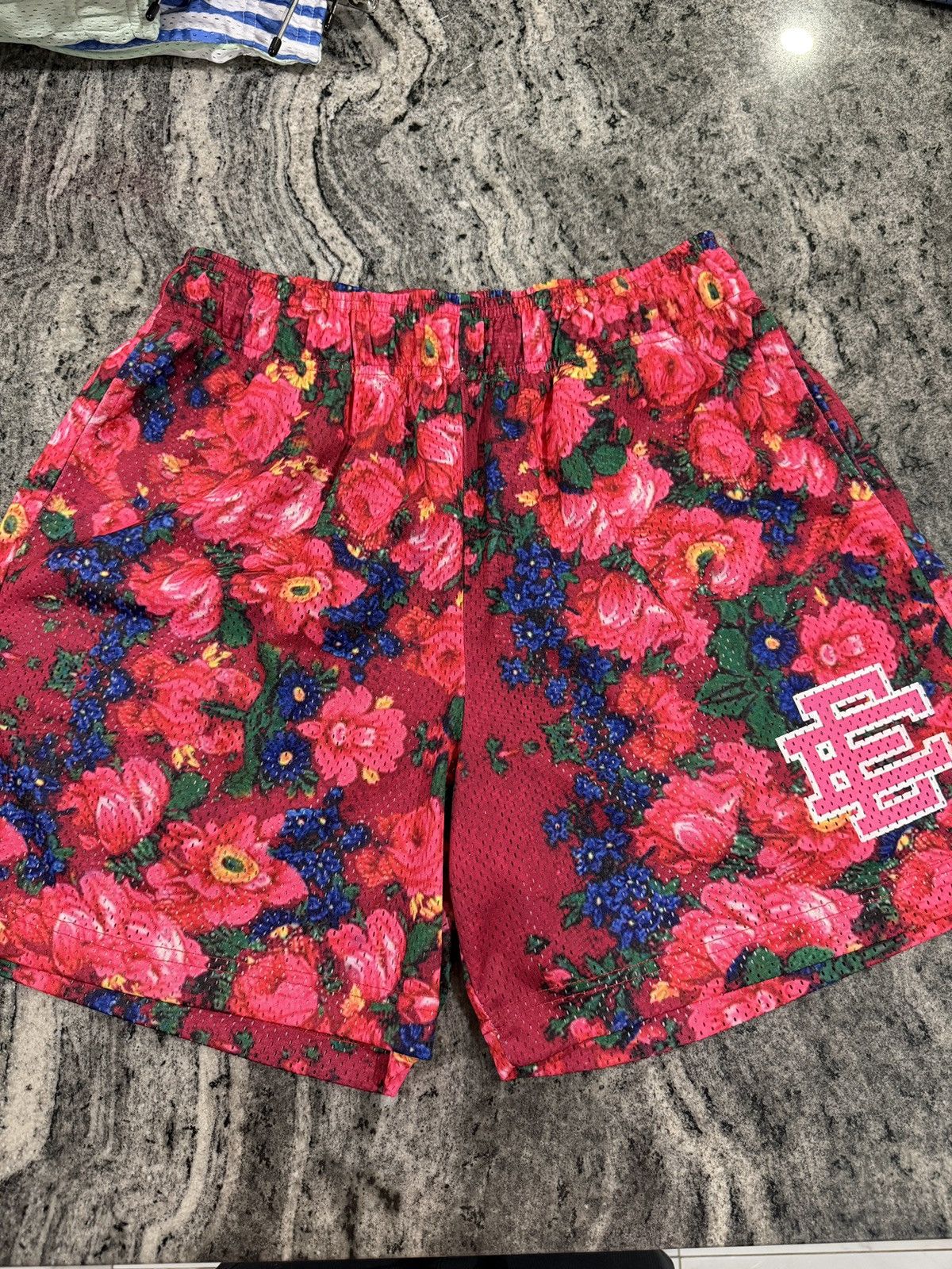 Eric Emanuel Eric Emanuel RARE Pink Garden Size US 32 / EU 48 - 2 Thumbnail
