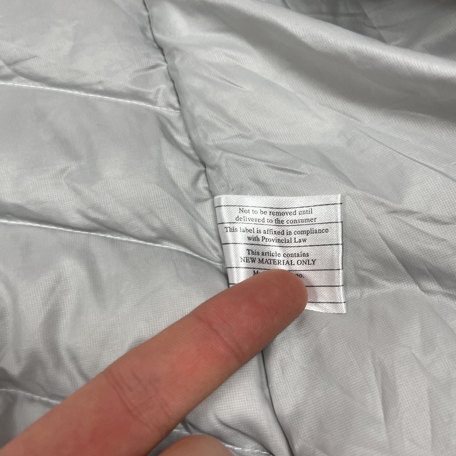 Patagonia Patagonia Women's White Full Zip Outdoor Puffer Vest XS Size XS / US 0-2 / IT 36-38 - 14 Thumbnail