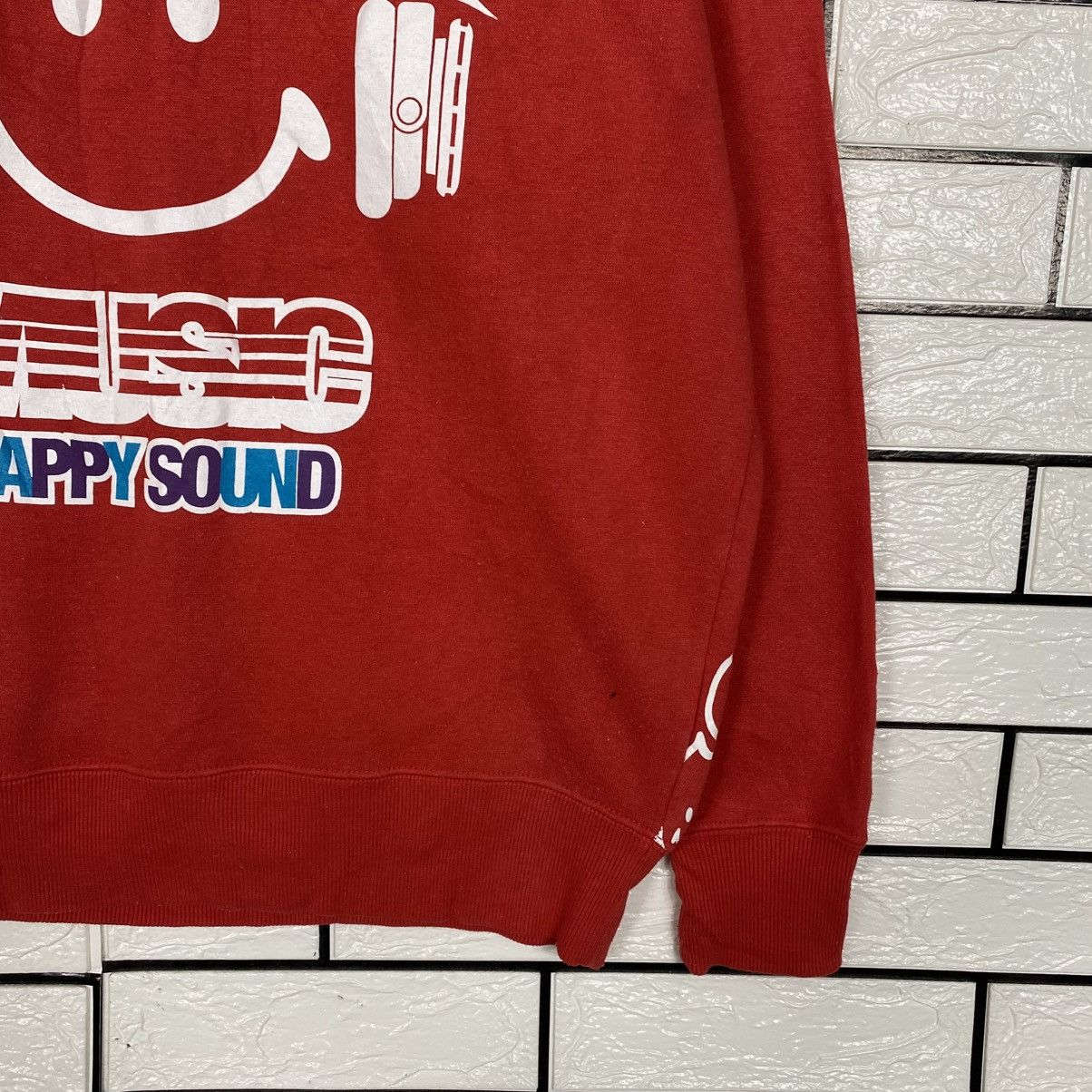 Japanese Brand 📌Vintage Sweatshirt Smiley Face Big Logo Over Print Size US L / EU 52-54 / 3 - 6 Thumbnail