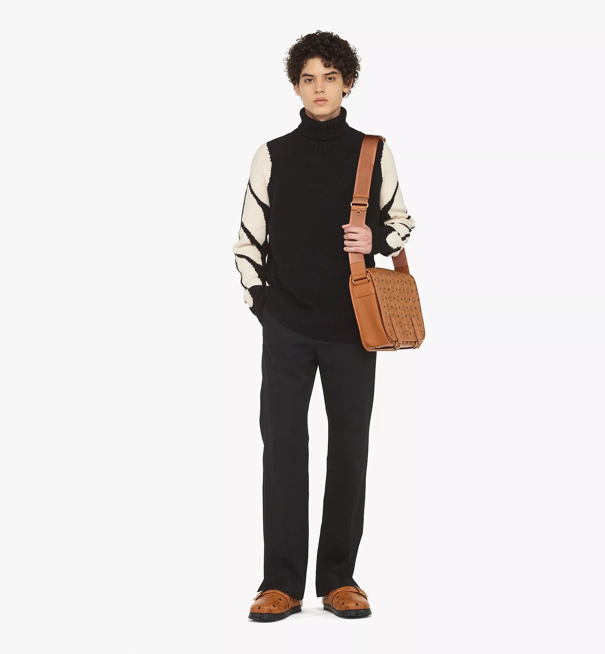 MCM o1mt1gz0725 Size: OS / Messenger Medium Bag in Brown Size ONE SIZE - 6 Thumbnail