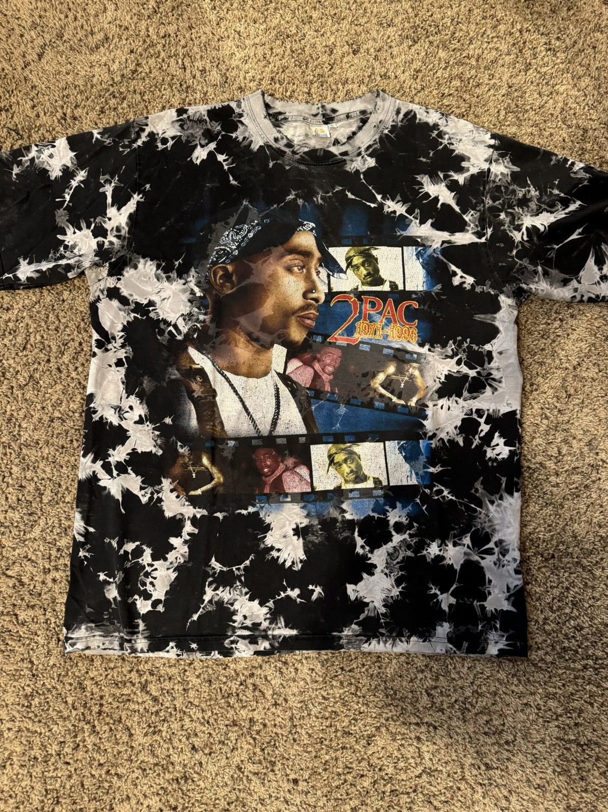 image of Vintage 90’S 2-Pac Uk Bootleg B&w T-Shirt in Black, Men's (Size XL)