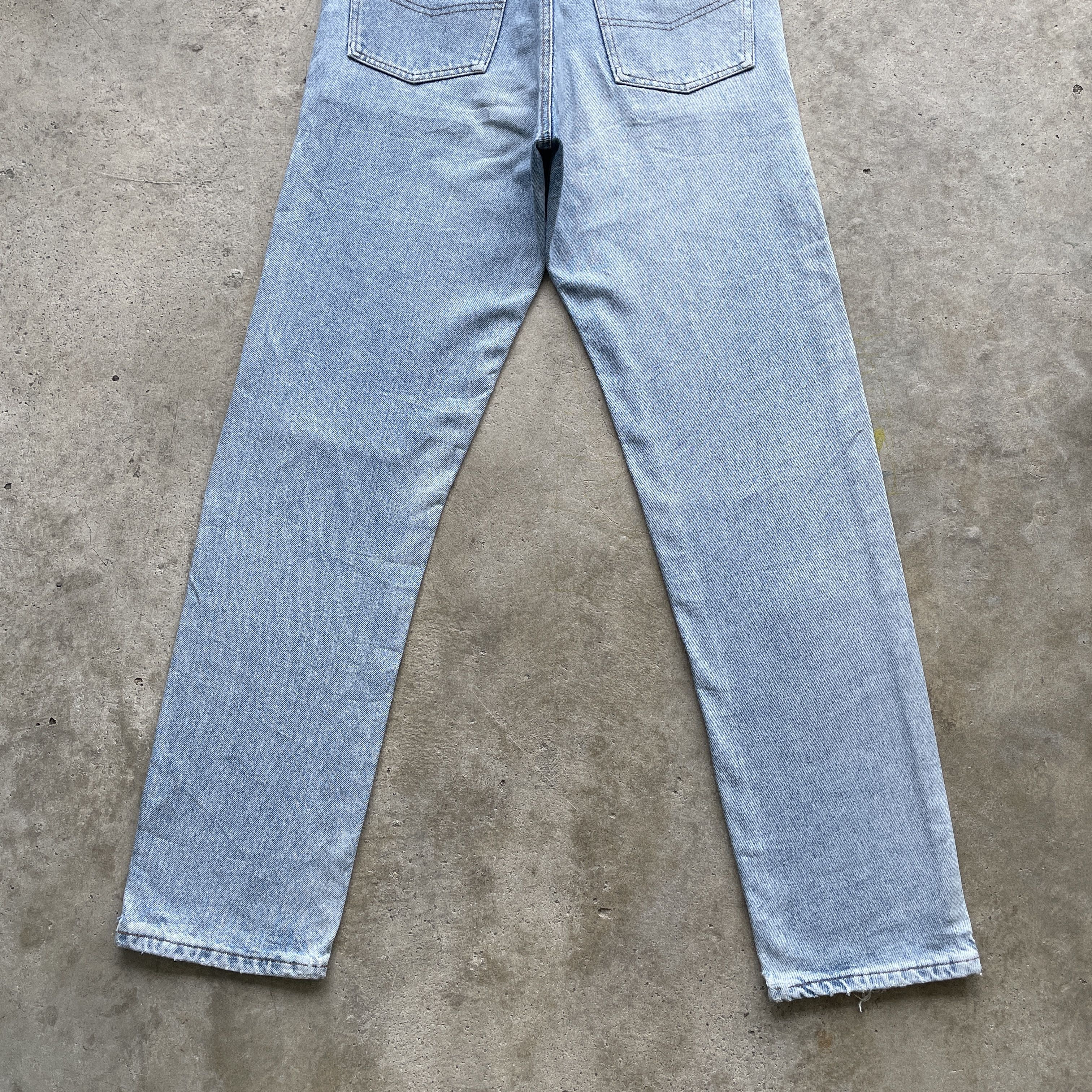 Benetton × Jean Vintage Benetton Formula 1 Distressed Jeans Wash Denim Pants Size US 27 - 10 Thumbnail