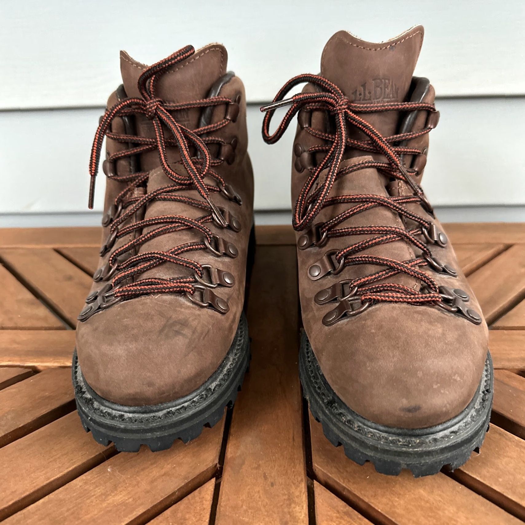 Vintage VINTAGE L.L. Bean Brown Leather Ankle Boots Womens Size 9M Mountaineering Gore-Tex Vibram Sole Outdoor Hiking Grunge Size US 9 / IT 39 - 4 Thumbnail