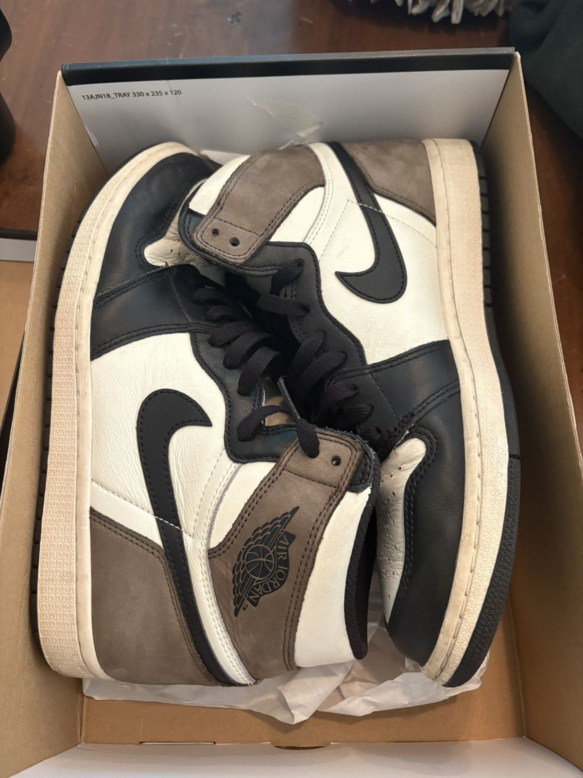 Jordan Brand Jordan 1 Mocha Size US 10.5 / EU 43-44 - 1 Thumbnail