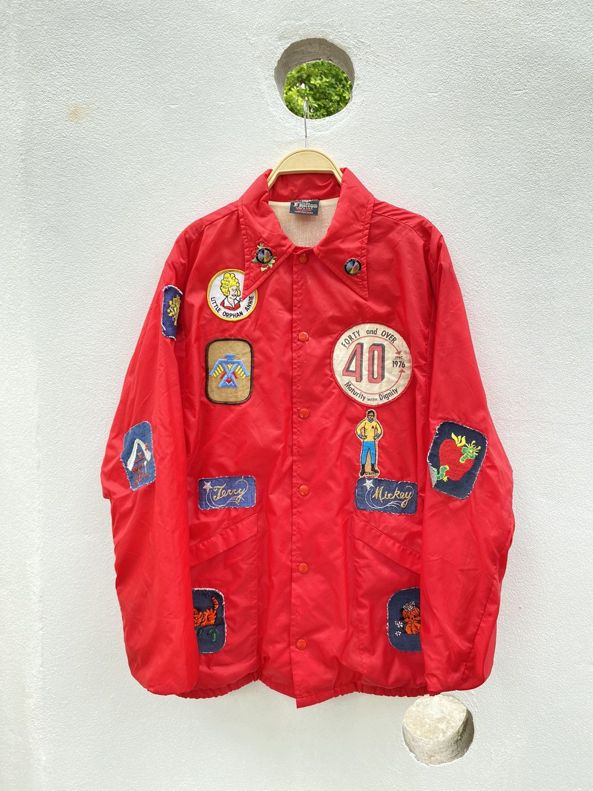 Vintage Vintage red nylon patch jacket Size US L / EU 52-54 / 3 - 1 Thumbnail