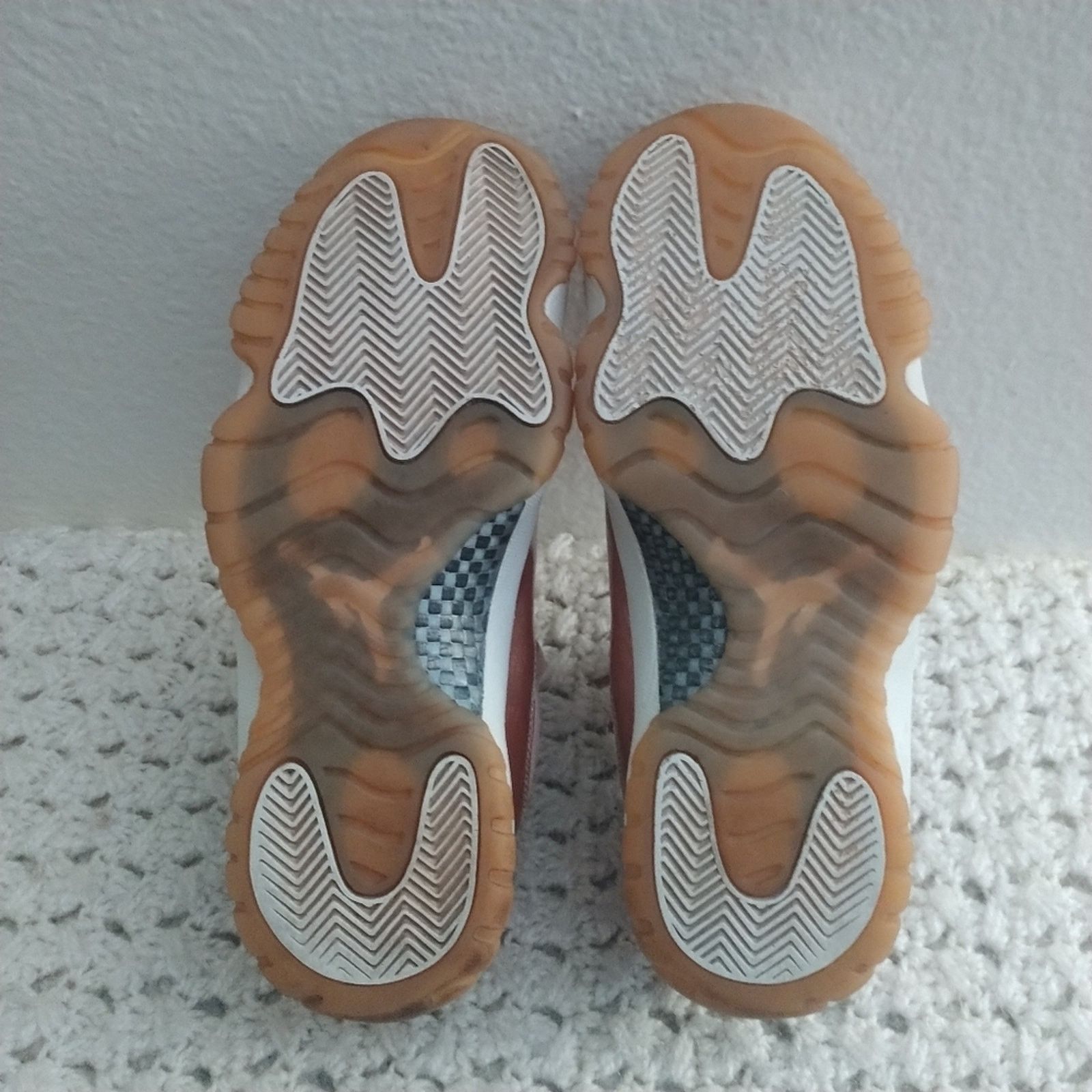 Jordan Brand Air Jordan 11 Retro Low 'Rose Gold' women size 10.5 Size US 10.5 / IT 40.5 - 12 Thumbnail