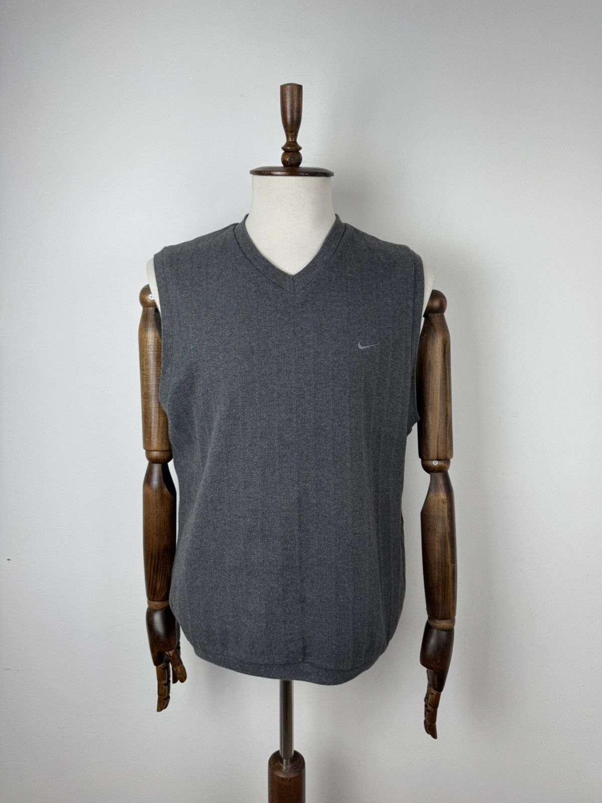 Nike × Vintage Men’s Vintage Nike Vest Sweater size L Size US L / EU 52-54 / 3 - 1 Thumbnail