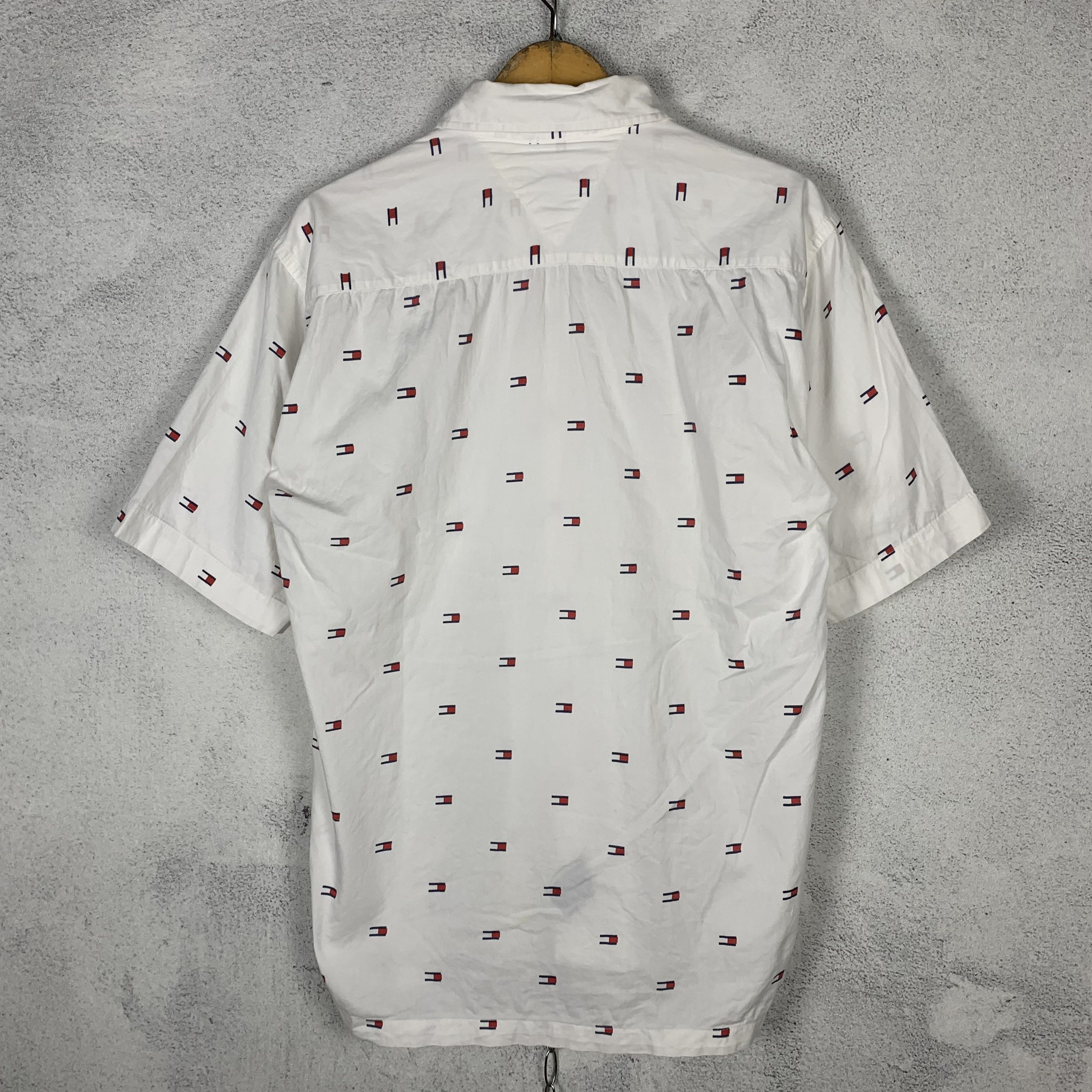 Tommy Hilfiger Vintage Tommy Hilfiger Flag Logo Button Up Shirt Size US L / EU 52-54 / 3 - 2 Thumbnail