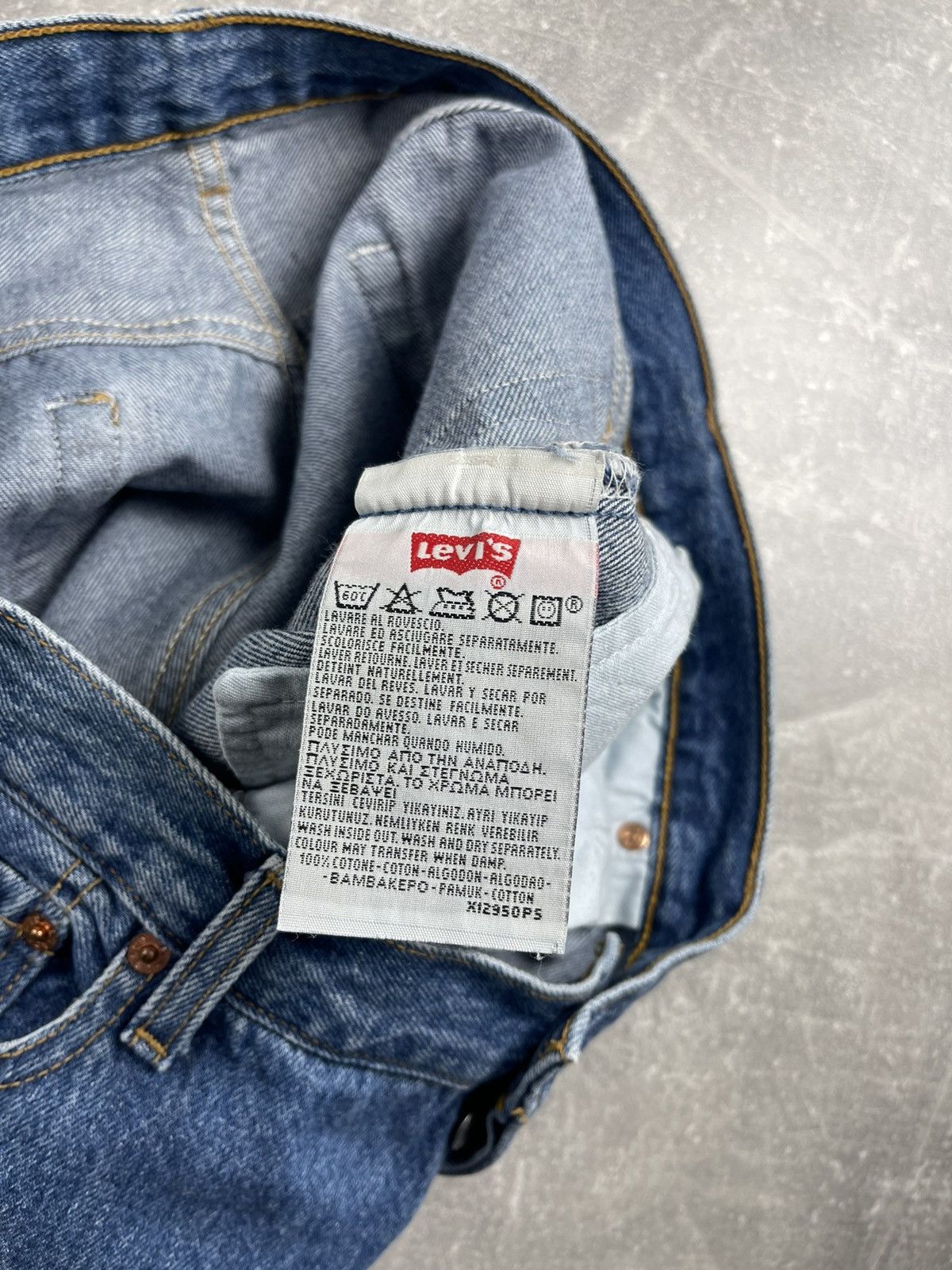 Levi's Levi’s 501 Classic Straight Leg Jeans Vintage Blue Size US 36 / EU 52 - 13 Thumbnail