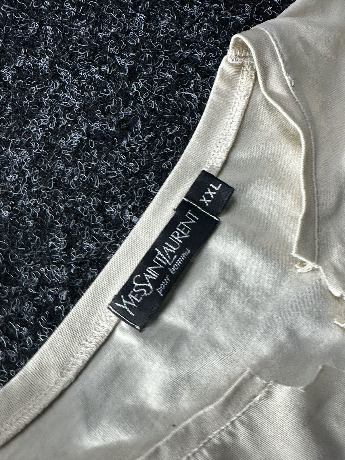 Yves Saint Laurent 🚨 VINTAGE YSL BEIGE TEE YVES SAINT LAURENT OLD MONEY LOGO Size US XXL / EU 58 / 5 - 5 Thumbnail