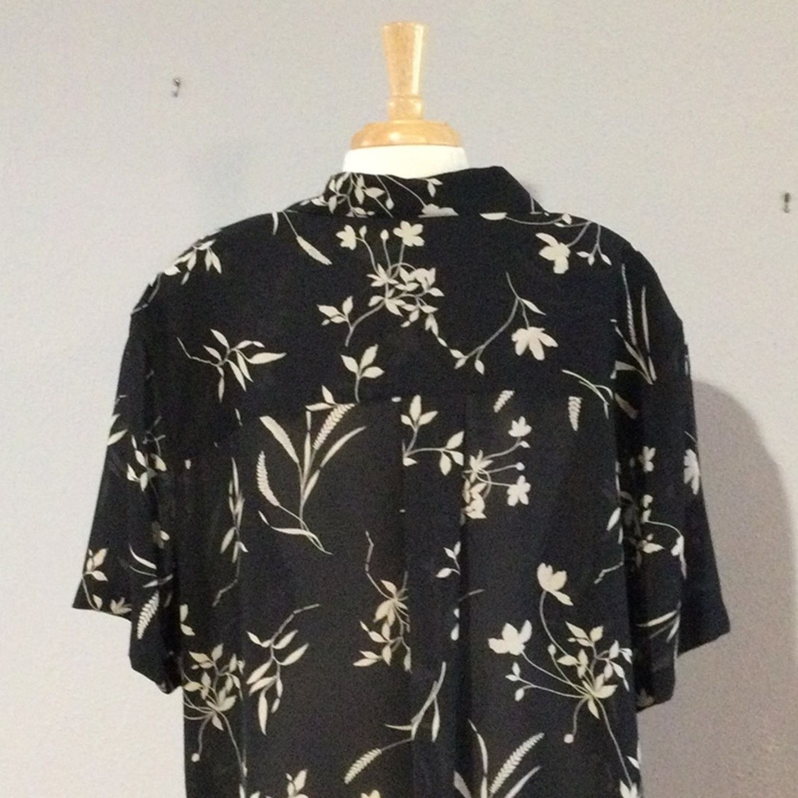 Evan Picone Evan-Picone Floral Button Front Shoulder Pads Top Sz 22W Size 3XL / US 20-22 - 9 Thumbnail