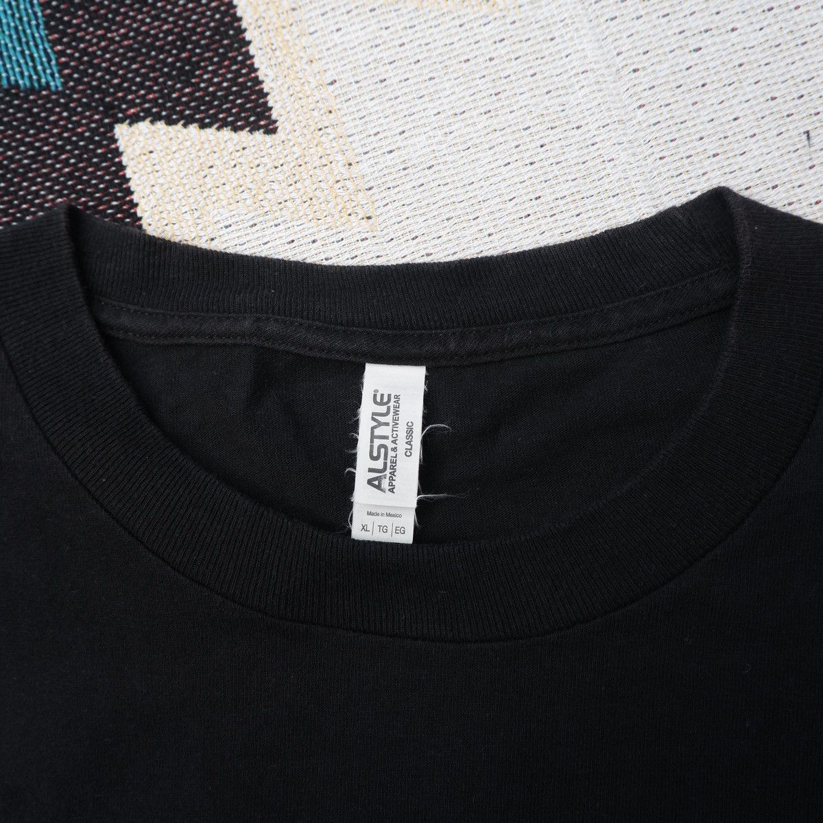 Other KANYE WEST VS THE ROCK TSHIRT Size US XL / EU 56 / 4 - 4 Thumbnail