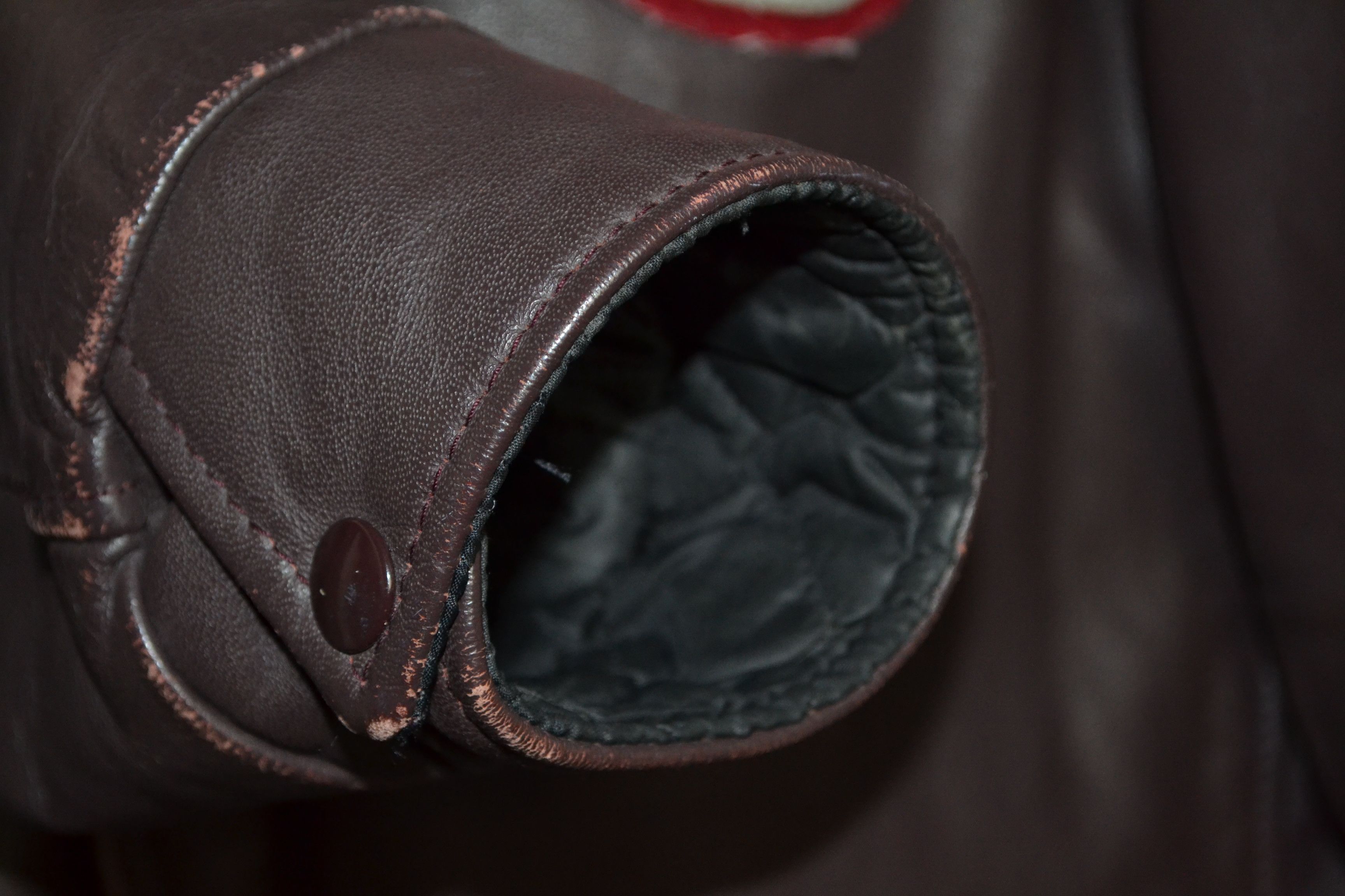 Vintage University of Ottawa Burgundy Engineering Leather Jacket 44 Size US L / EU 52-54 / 3 - 9 Thumbnail