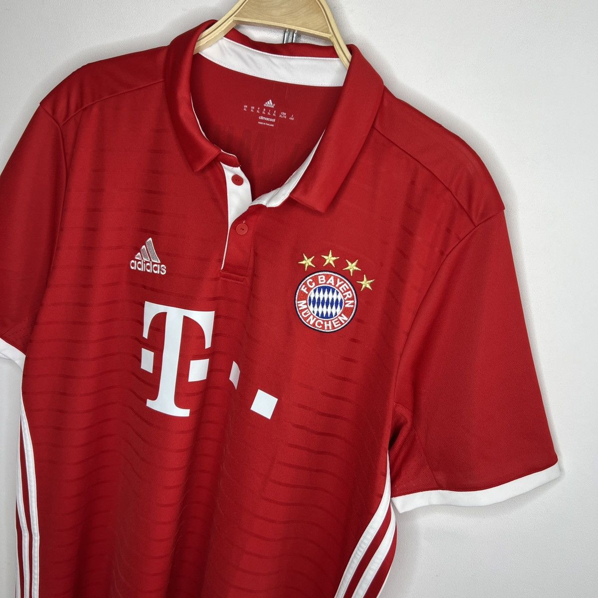 Adidas Adidas FC Bayern Munchen Jersey Tee Tshirt Red Size US XL / EU 56 / 4 - 4 Thumbnail