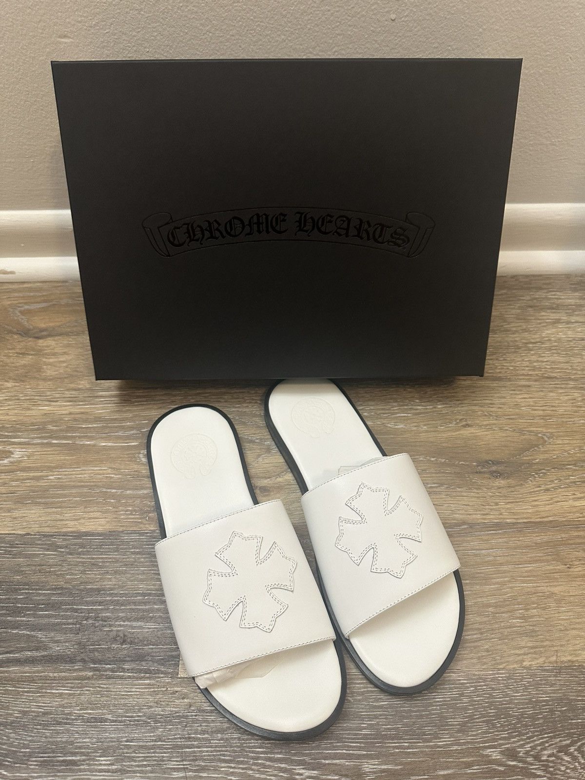 Chrome Hearts Chrome Hearts White Cross Slip On Slides Size 41 Size US 8 / EU 41 - 1 Thumbnail