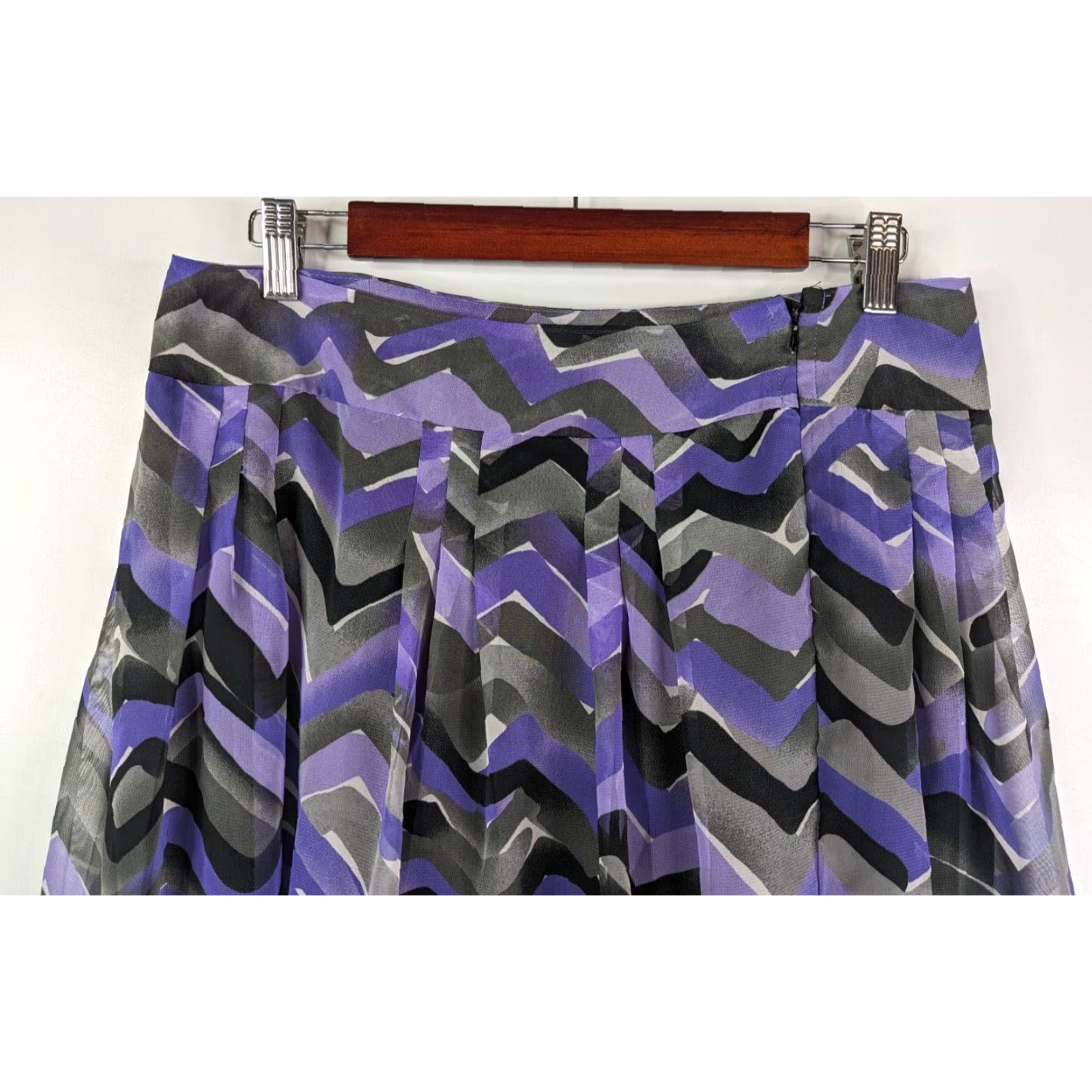 Vintage Jonathan Martin Skirt Casual Women A-Line Midi Purple Zig Zag Stripe Lined Size Medium Polyester 100% Machine Washable Summer Size 32" / US 10 / IT 46 - 2 Thumbnail