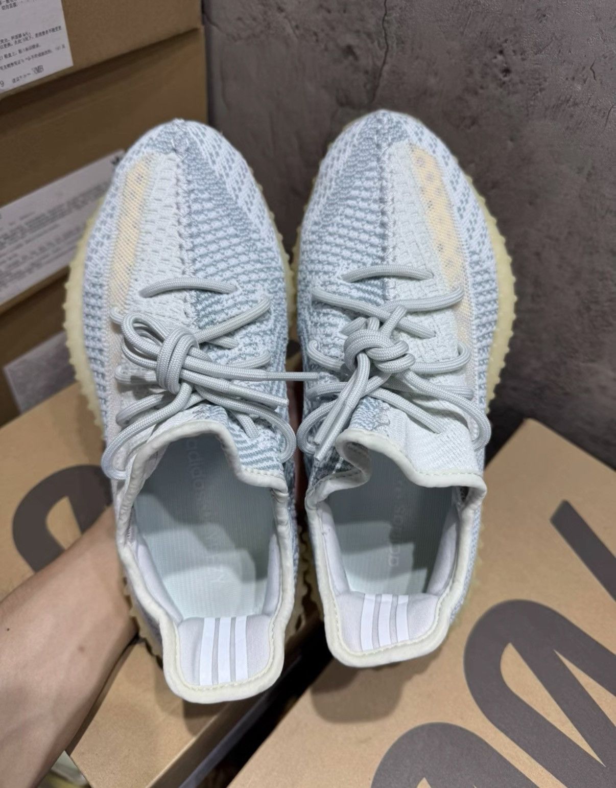 Adidas adidas Yeezy 350 Cloud White K37 Size US 8 / EU 41 - 2 Thumbnail