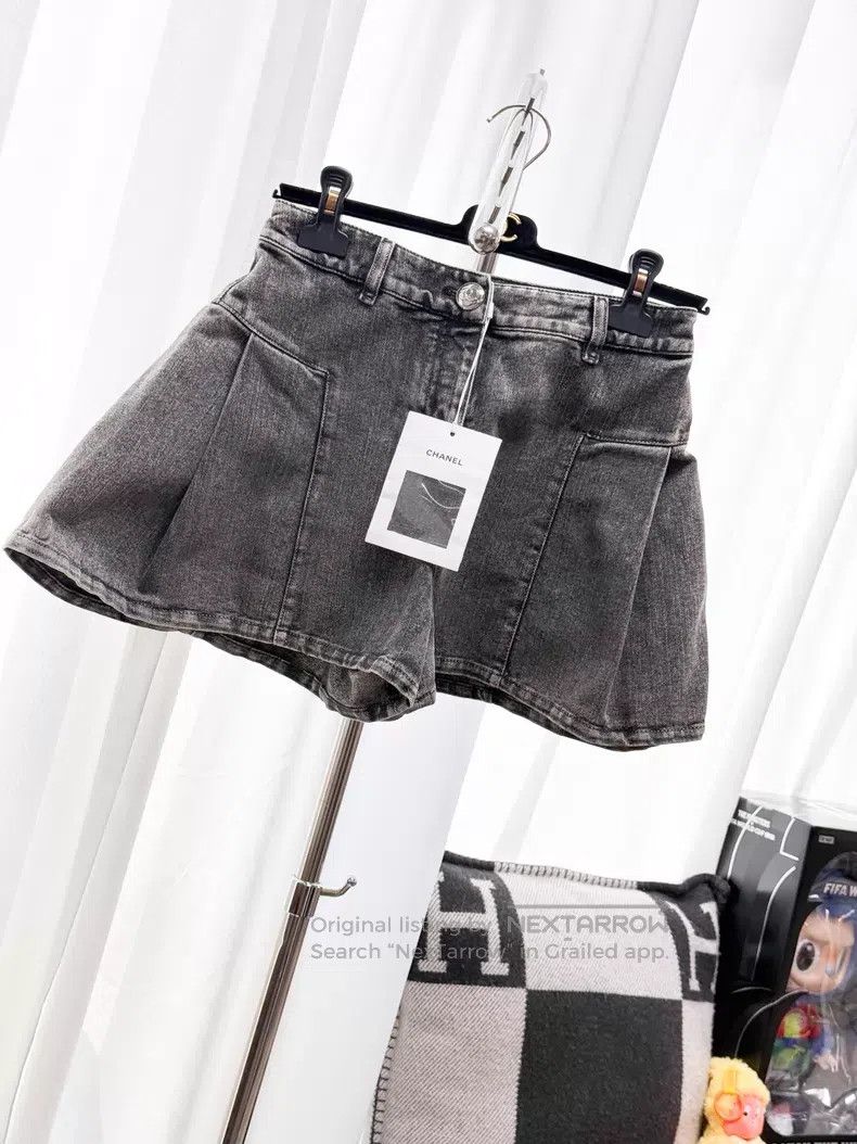 Chanel Chanel Thin flash double C denim short skirt pants Size 24" / US 00 / IT 34 - 2 Thumbnail